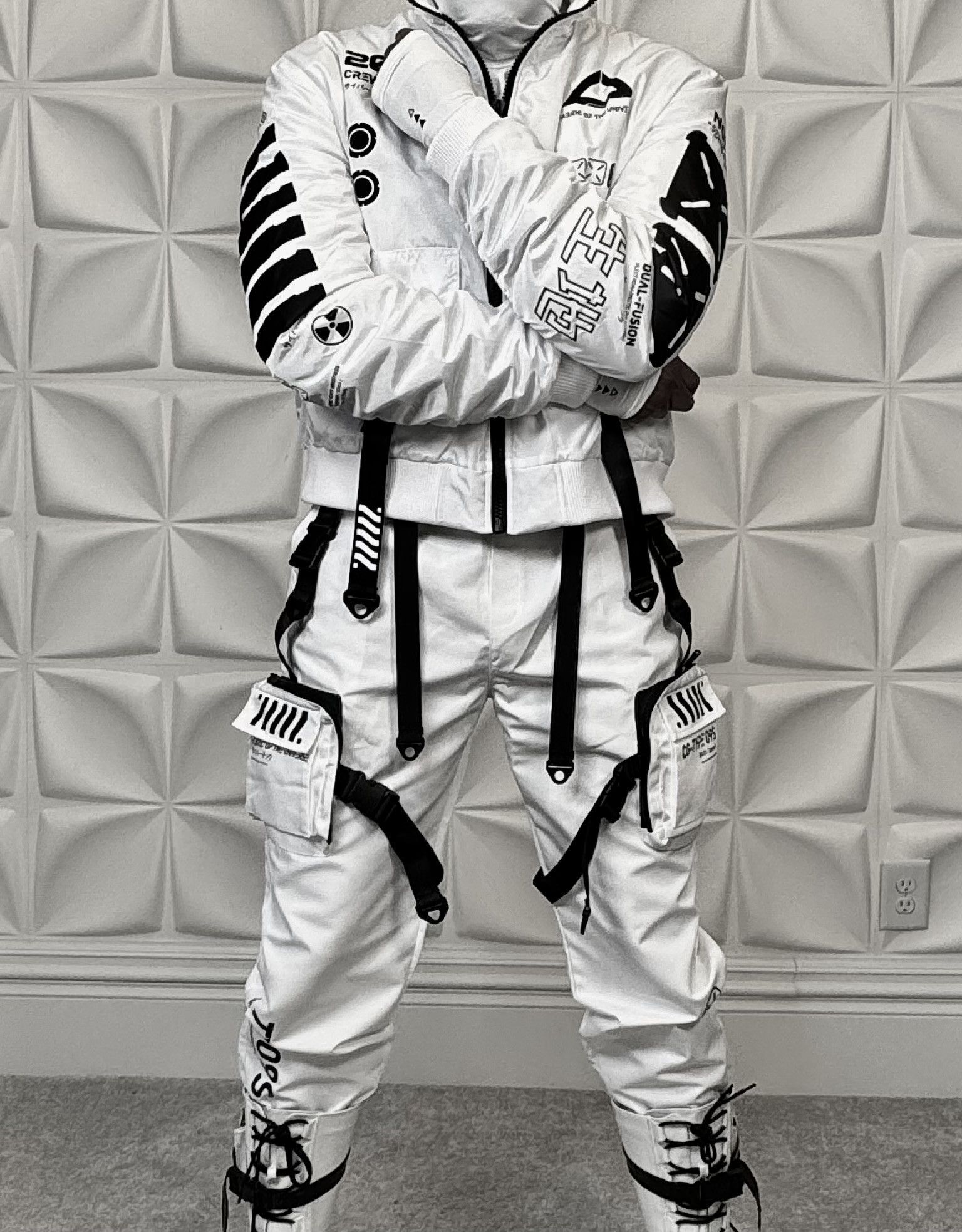 Fabric of the Universe Cropped CG-Type 09S White Cargo Pants