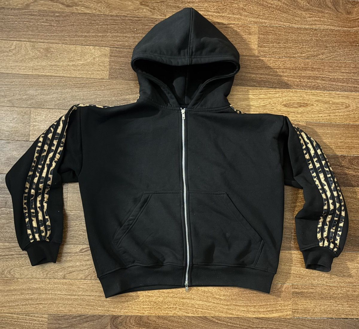 Other V2 by velare black/ cheetah print “noire” double zip hoodie Size US S / EU 44-46 / 1 - 1 Thumbnail