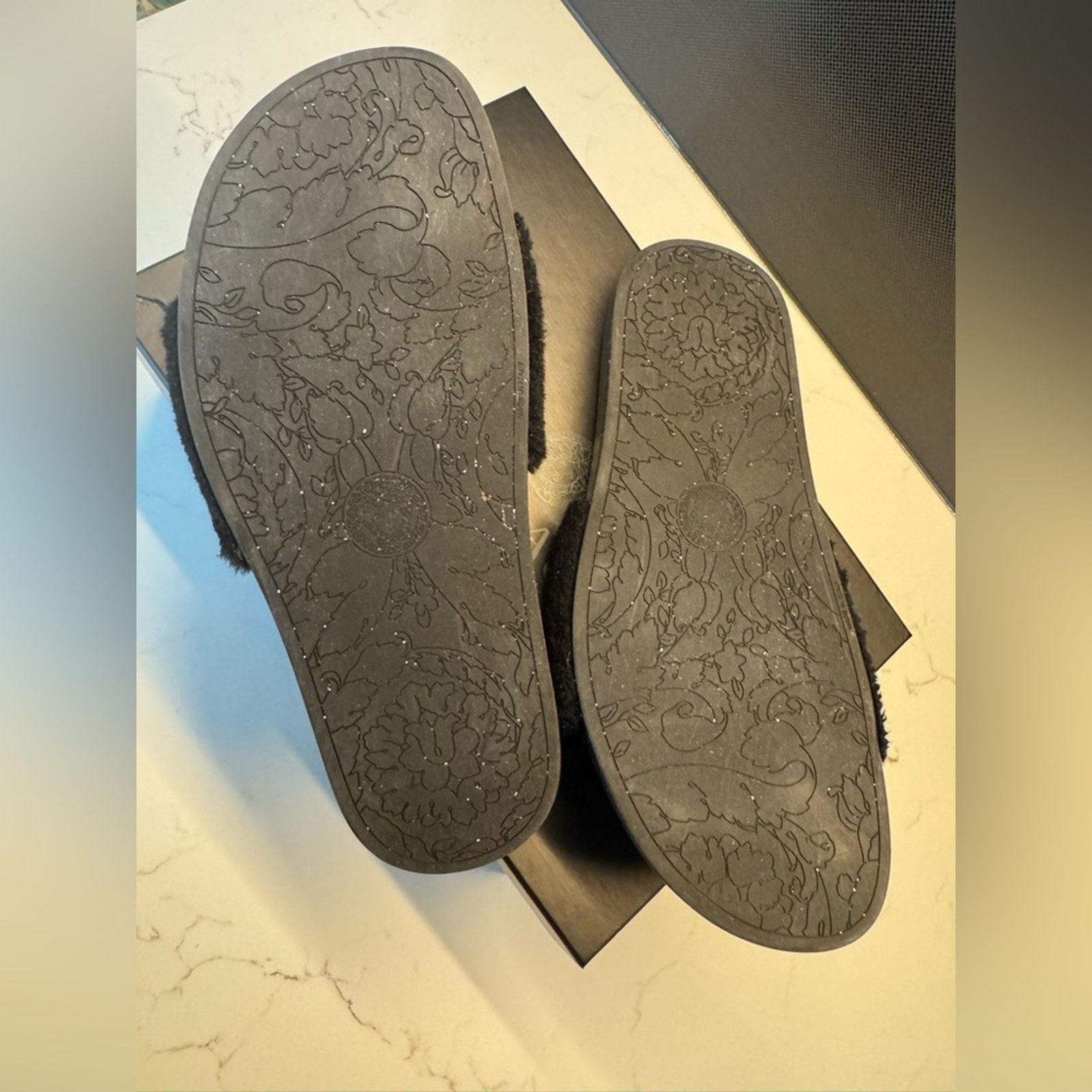 Versace Versace la Medusa fur slide sandals black logo size 40 Size US 9.5 / IT 39.5 - 5 Thumbnail