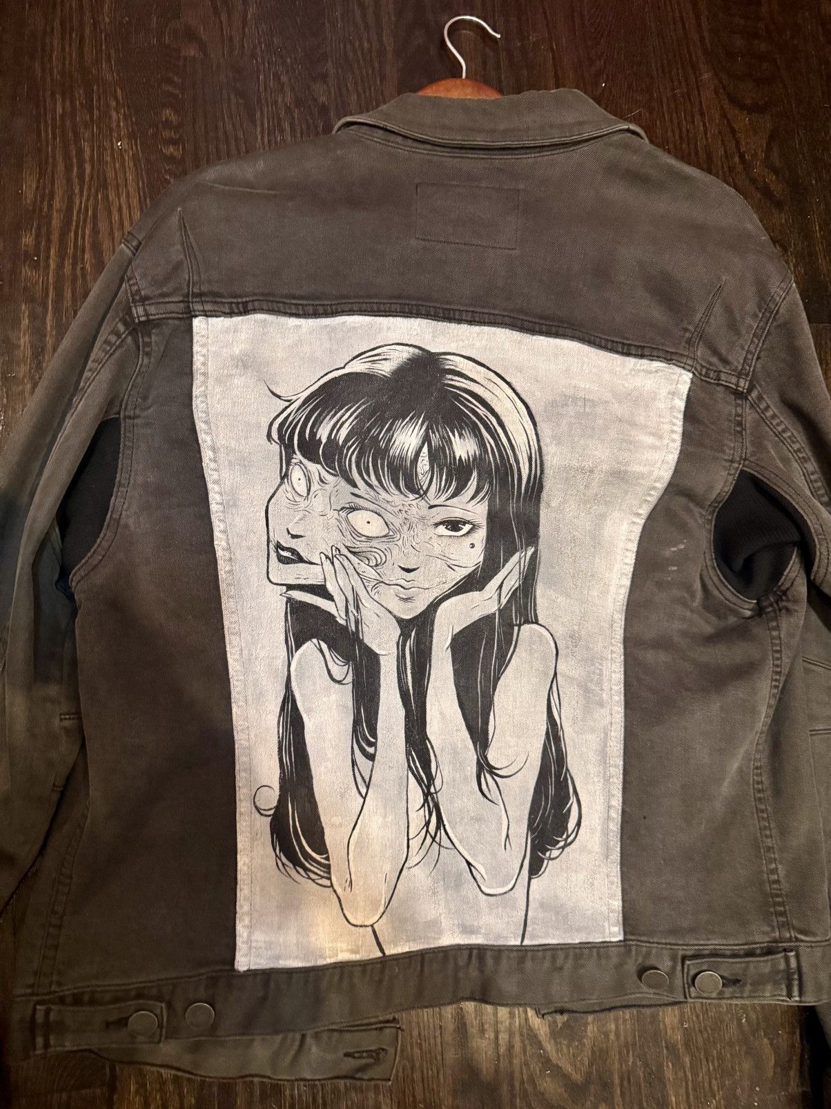 Helmut Lang Helmut Lang Custom-Painted Junji Ito Denim Jacket Size US L / EU 52-54 / 3 - 1 Thumbnail