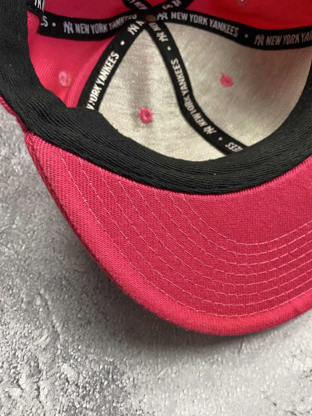 New York Yankees Vintage New York Yankees Cap Pink MLB Baseball Hat Y2K 90s Size ONE SIZE - 10 Thumbnail