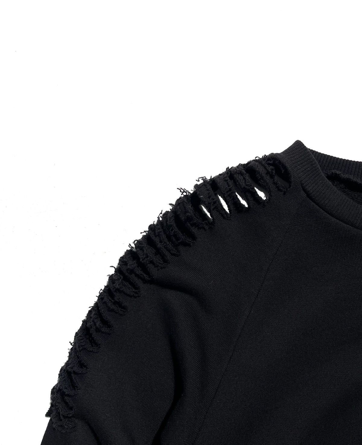 Hedi Slimane × Saint Laurent Paris FW15 Saint Laurent Distressed Cutout Shoulders Sweatshirt Size M / US 6-8 / IT 42-44 - 4 Thumbnail