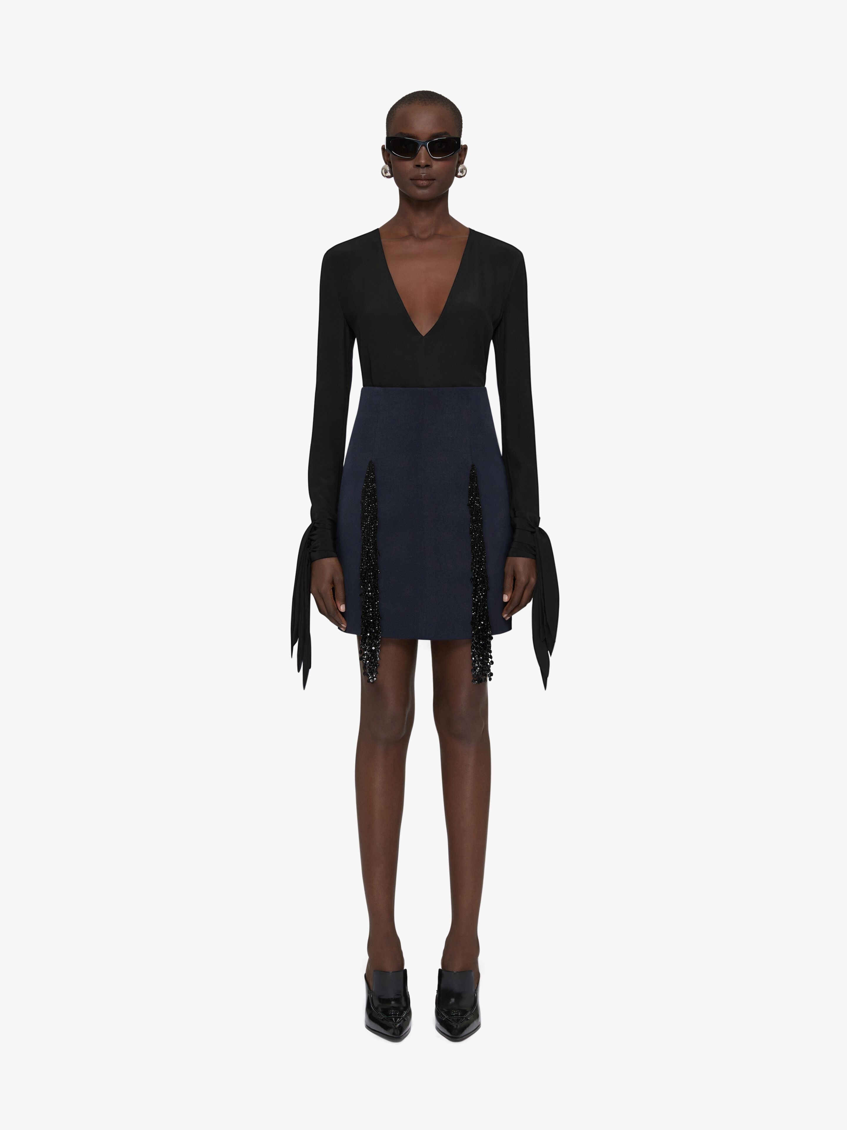 Givenchy o1w1db10326 Deep V-Neck Bow Cuffs Blouse in Black Size XS / US 0-2 / IT 36-38 - 2 Thumbnail