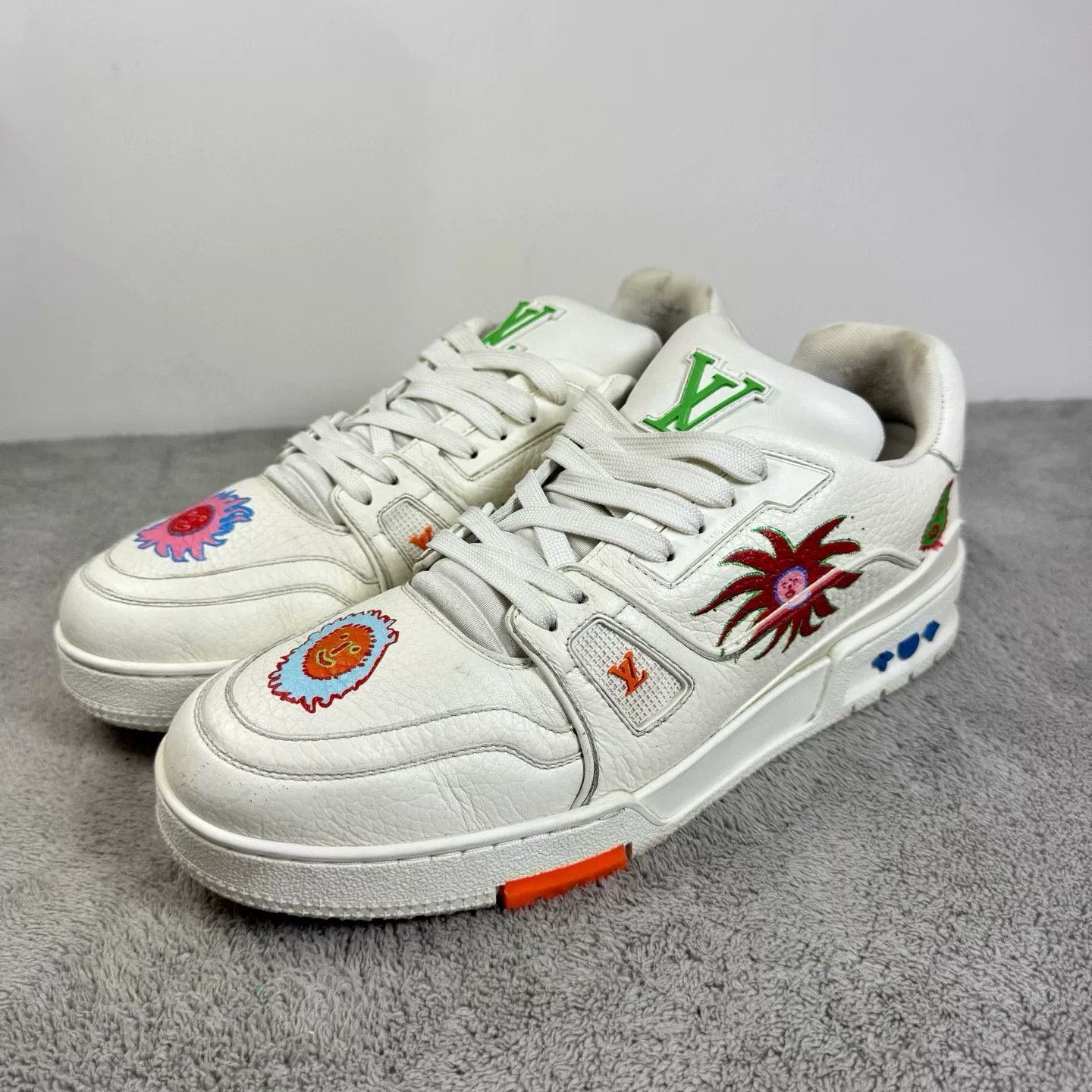 Louis Vuitton Louis Vuitton White Lowtop Sneakers 42 Men Size US 9 / EU 42 - 1 Thumbnail