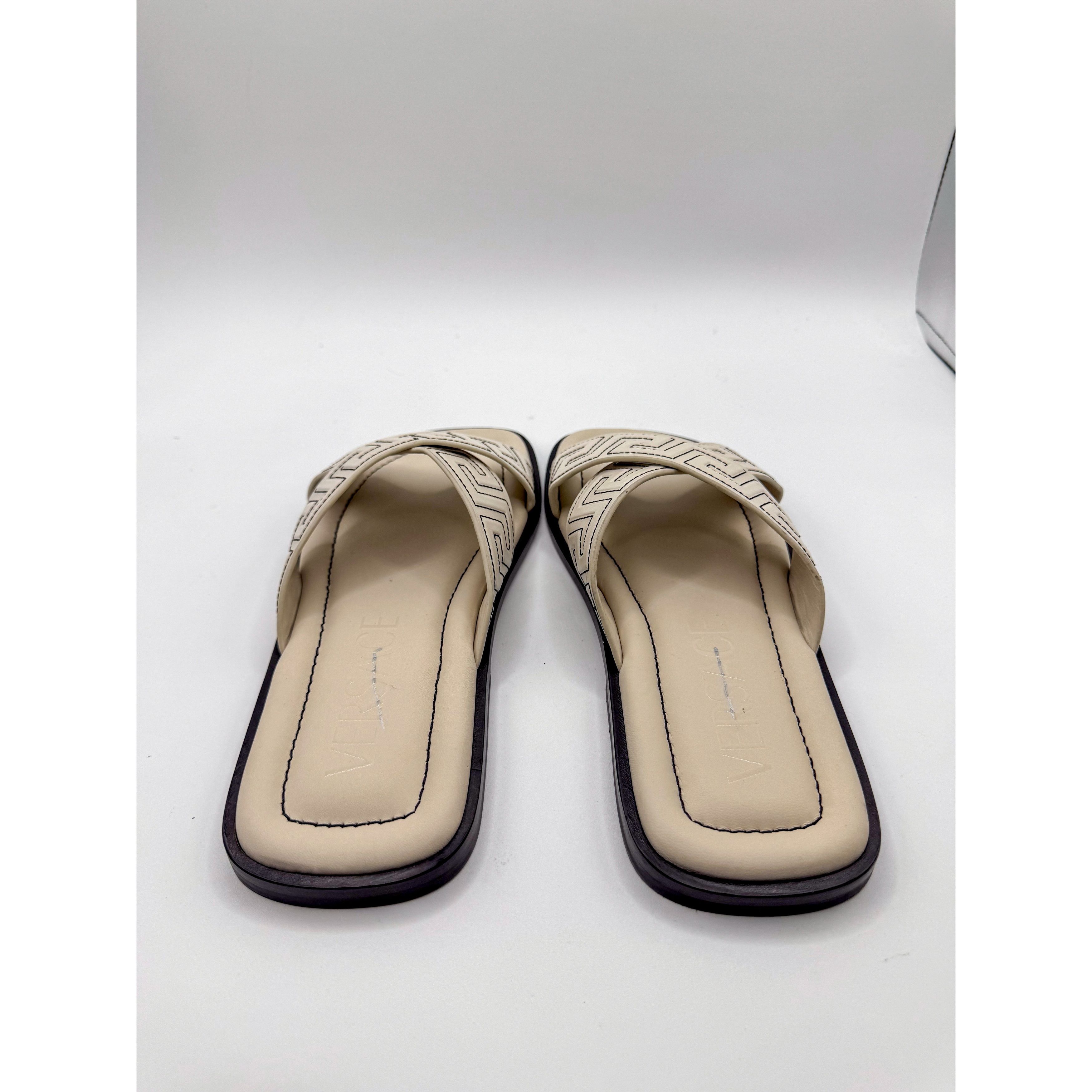 Versace Versace Off White Motif Sandals Size 41 Size US 8 / EU 41 - 8 Thumbnail