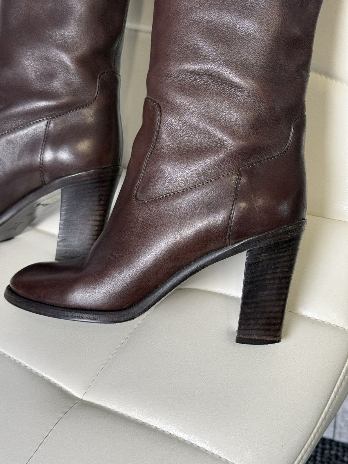 Louis Vuitton Louis Vuitton LV Logo Knee High Boots Leather Block Heel Size US 7 / IT 37 - 4 Thumbnail