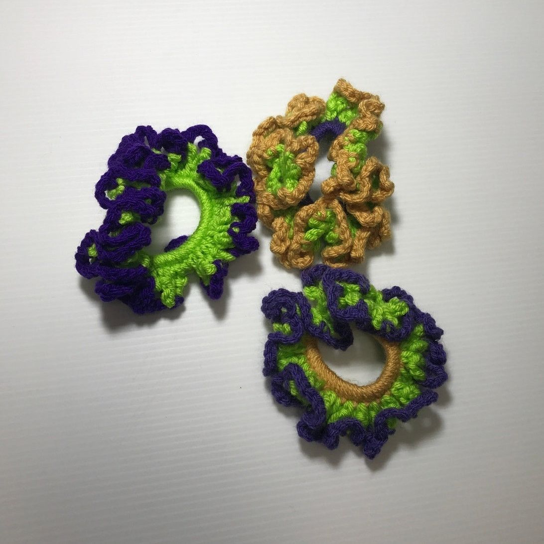 Handmade NWT Handmade Crocheted Hair Scrunchie Set of 3 Size ONE SIZE - 1 Thumbnail