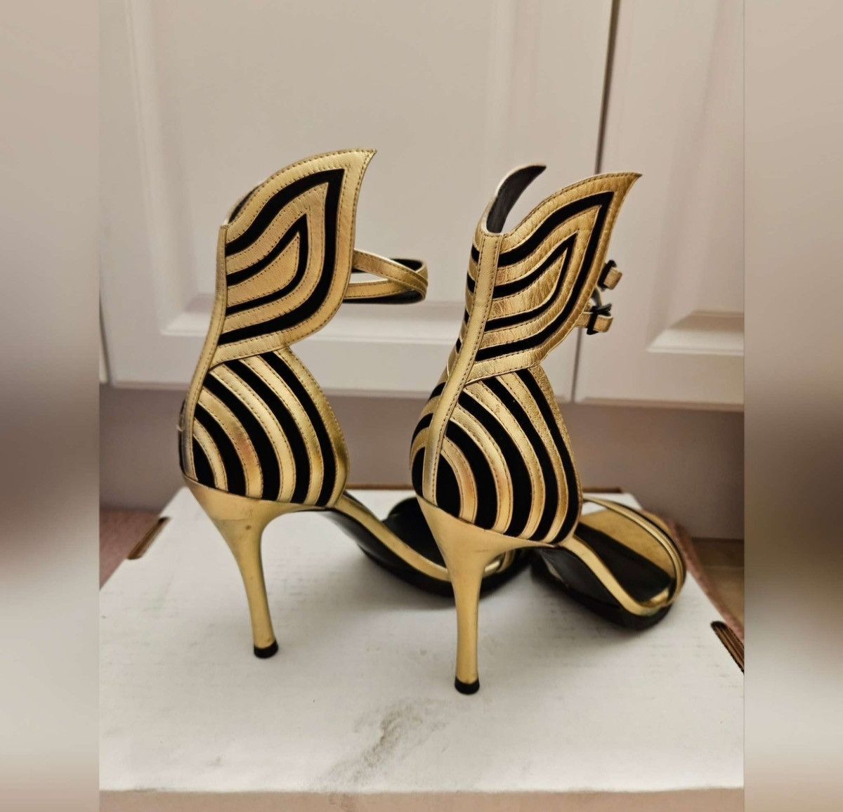 Vintage StellaLuna Gold Wings Leather Double Strap Heel Sandals Size US 6 / IT 36 - 11 Thumbnail
