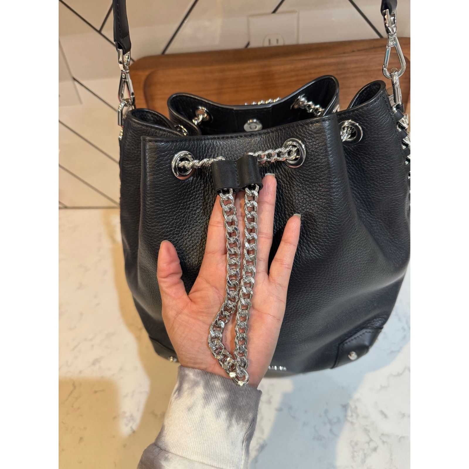 Michael Kors Michael Kors Alanis Pebbled Leather Bucket shoulder Bag Size ONE SIZE - 3 Thumbnail
