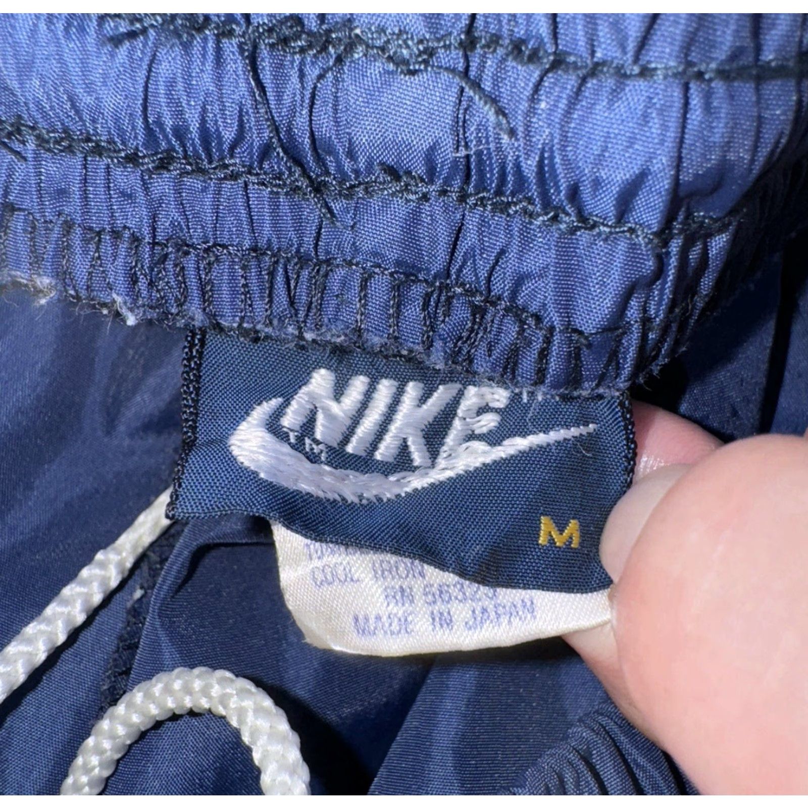 Nike VINTAGE Nike 80s Blue Nylon Embroidered Logo Baggy Wide Leg Track Pants Sz M Mens Regular Blue 80s Nike Logo Track Pants Wide-Leg Nylon Men M Size US 31 - 7 Thumbnail