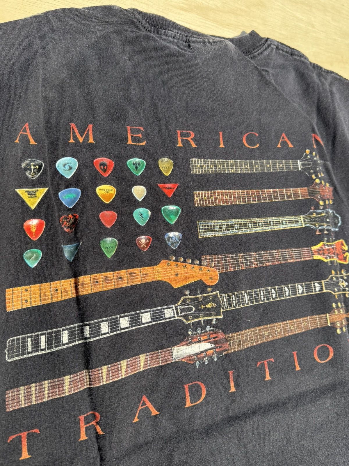 Band Tees × Vintage 1999 Guitar Flag Vintage 90’s Rock Band T-Shirt Size US L / EU 52-54 / 3 - 5 Thumbnail