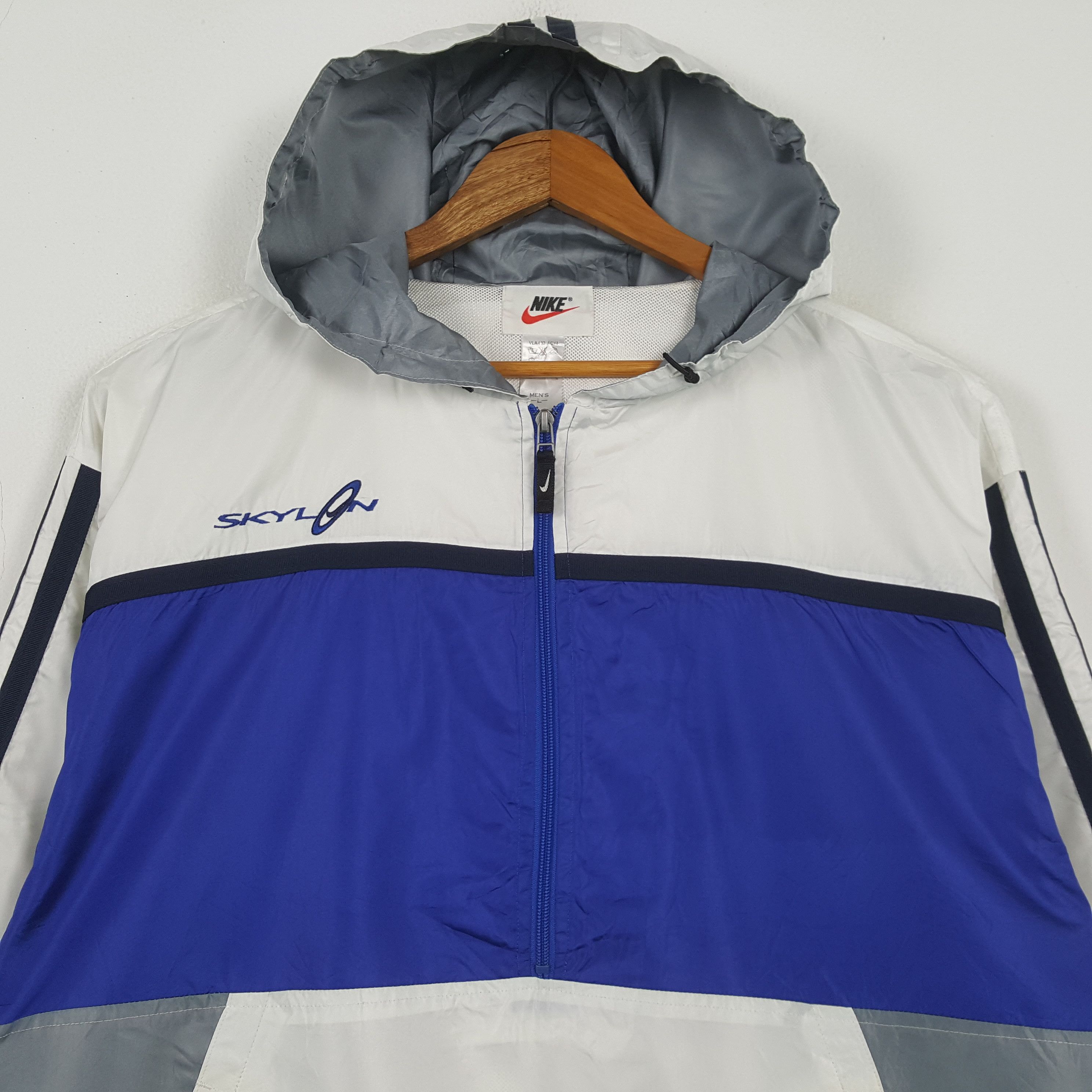 Nike × Vintage Vintage NIKE American Sportswear Windbreaker Hoodies C290N34 Size US XL / EU 56 / 4 - 2 Thumbnail