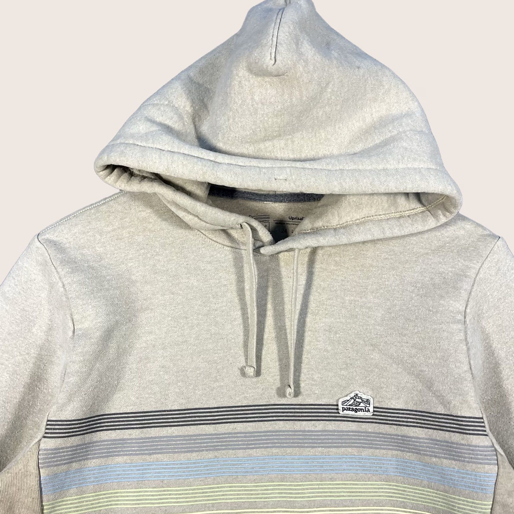 Patagonia Patagonia Hoodie Womens Small Beige Ridge Stripe Line Logo Uprisal Pullover Hooded Sweater S Beige Womens Size S / US 4 / IT 40 - 1 Thumbnail