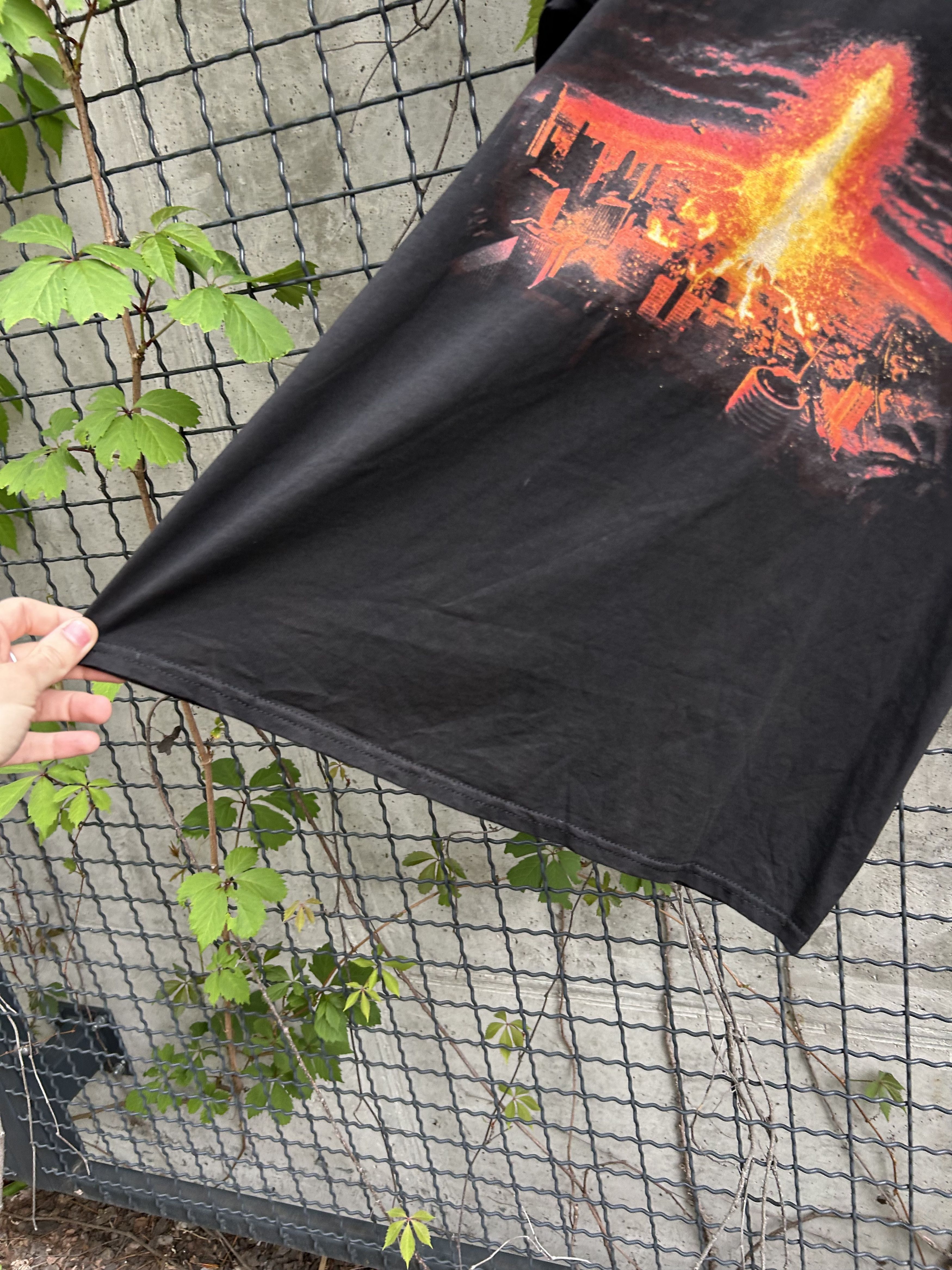 Vintage Vintage 1997 Volcano Tommy Lee Jones Disaster Movie T-shirt Size US M / EU 48-50 / 2 - 7 Thumbnail