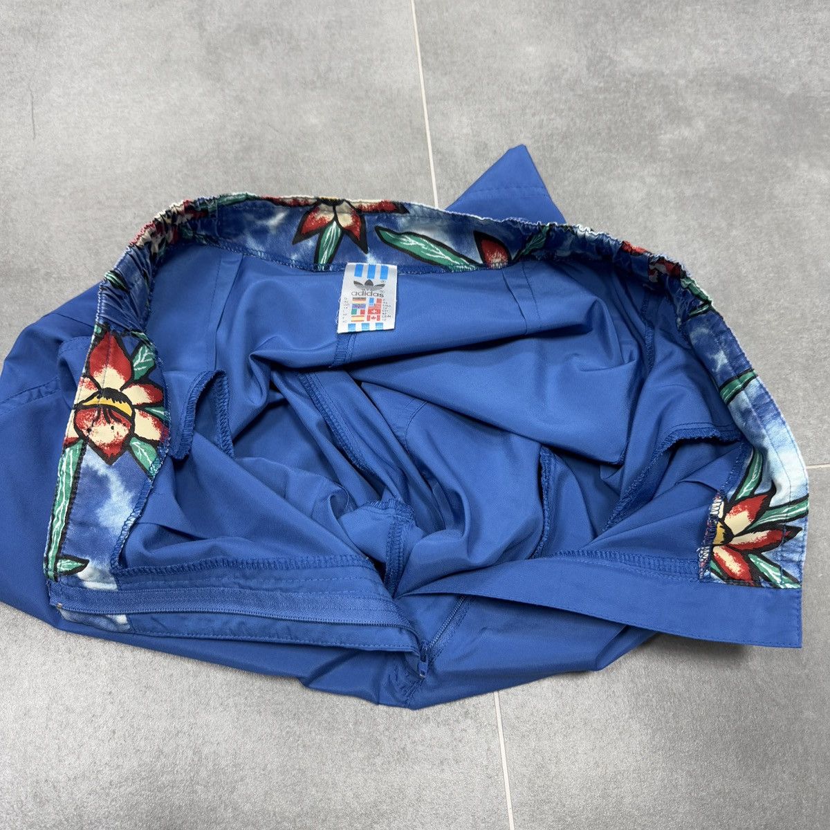 Adidas × Vintage Vintage Adidas Women Shorts Size USA 12 Size 34" / US 12 / IT 48 - 14 Thumbnail