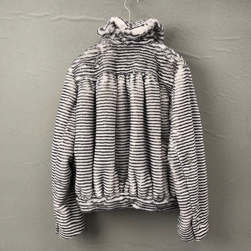 Chanel Chanel Jacket 38 Size S / US 4 / IT 40 - 2 Thumbnail