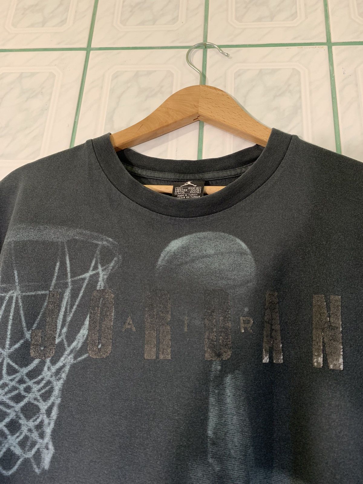 NBA Vintage 90s Rare Michael Jordan Nike Air Full Print T-Shirt Size US L / EU 52-54 / 3 - 3 Thumbnail