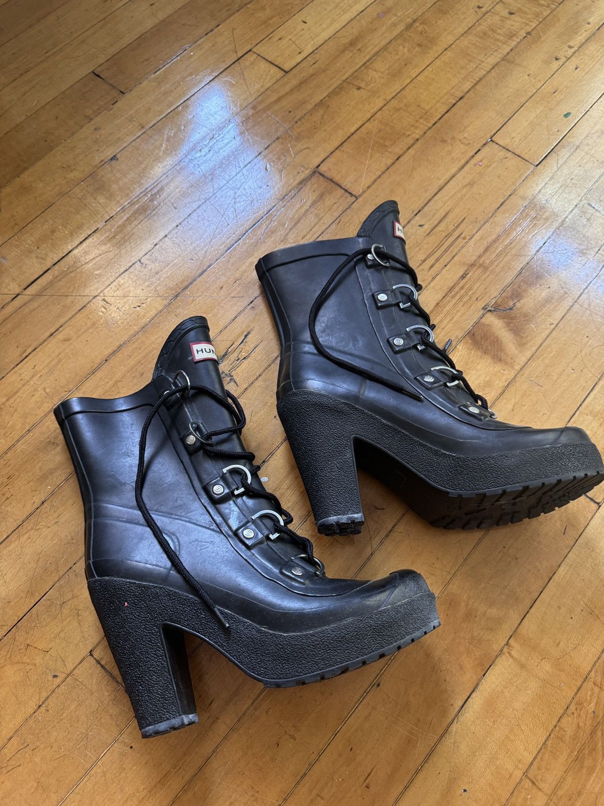 Hunter Hunter Black Leather Heeled Rainboots Size US 7 / IT 37 - 3 Thumbnail