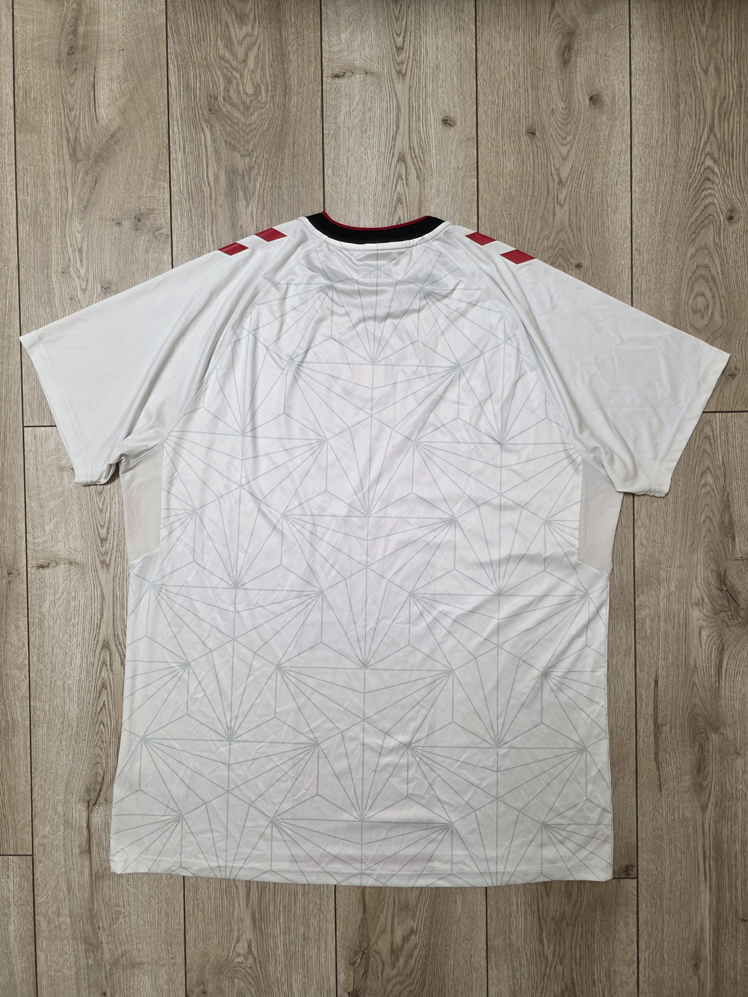 Hummel SOUTHAMPTON 2022 2023 HOME FOOTBALL SOCCER JERSEY 3XL Size US XXL / EU 58 / 5 - 2 Thumbnail