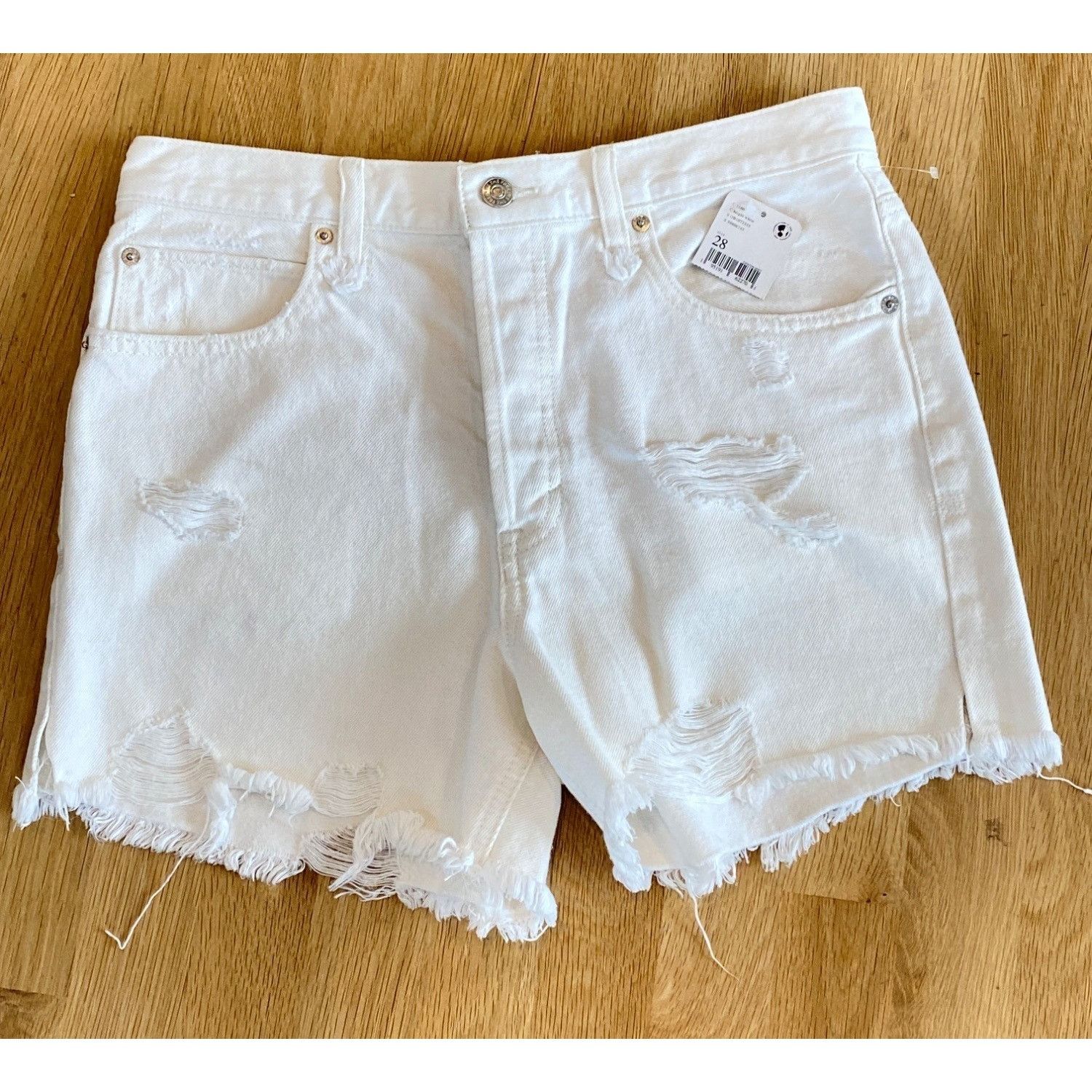 Free People NWT Free People W's 28 Distressed Denim Shorts Bright White Size 28" / US 6 / IT 42 - 1 Thumbnail