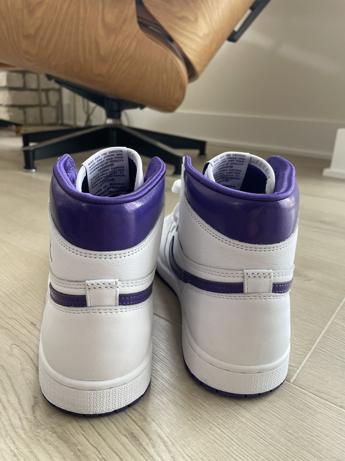 Jordan Brand Air Jordan 1 High OG Purple Size US 9.5 / IT 39.5 - 3 Thumbnail