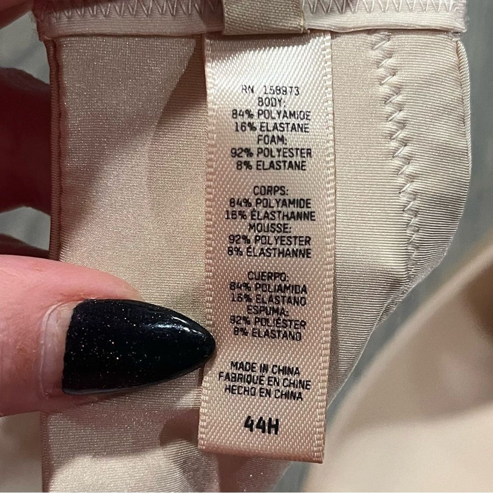 SKIMS NWT Skims Plunge Bra Wireless Form Push-Up Seamless Cream44H Size ONE SIZE - 4 Thumbnail