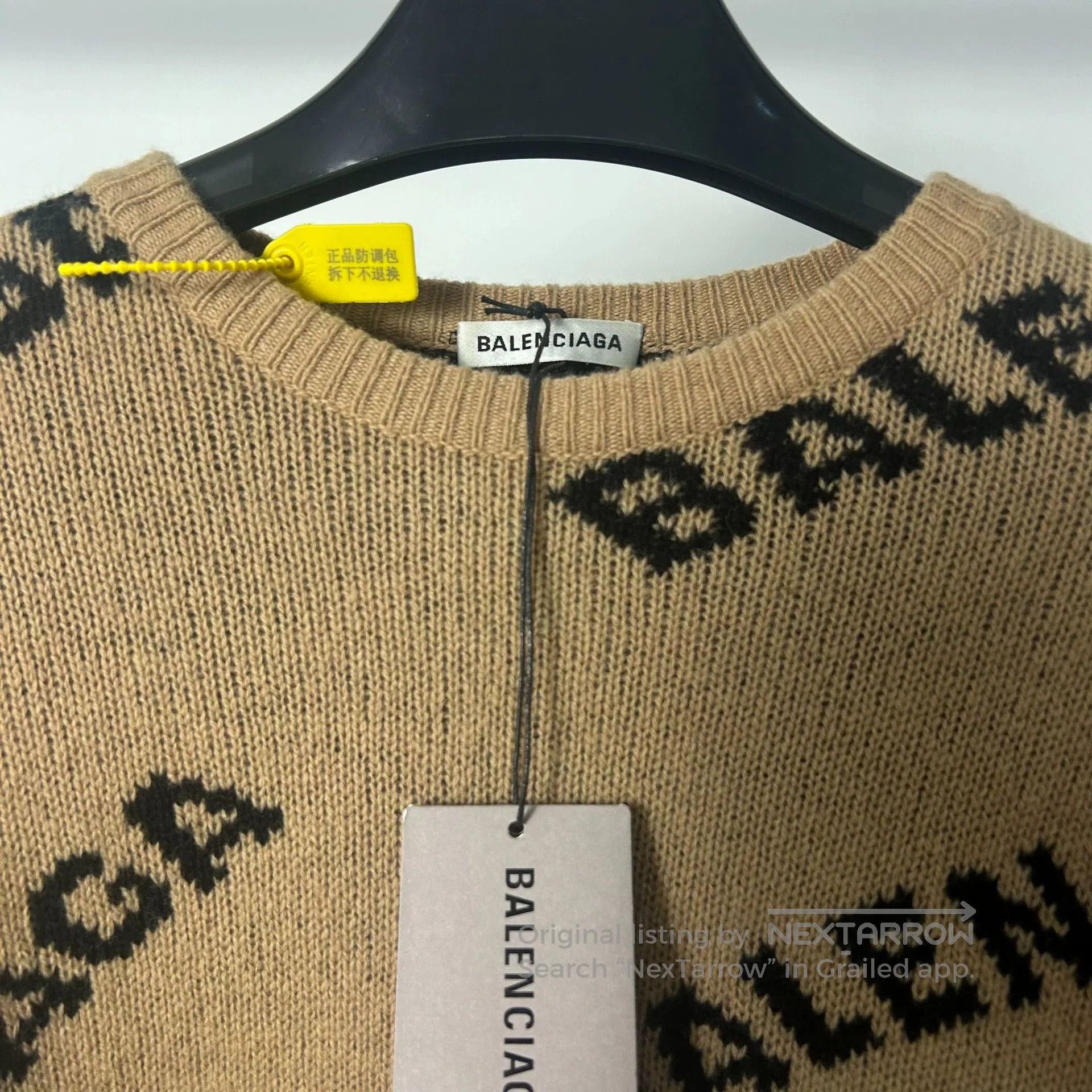 Balenciaga balenciaga khaki logo knit sweater size s. Size US S / EU 44-46 / 1 - 2 Thumbnail