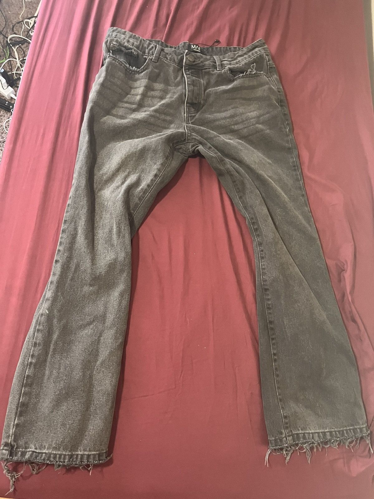 Boohoo Distressed boohoo bootcut jeans Size US 32 / EU 48 - 4 Thumbnail