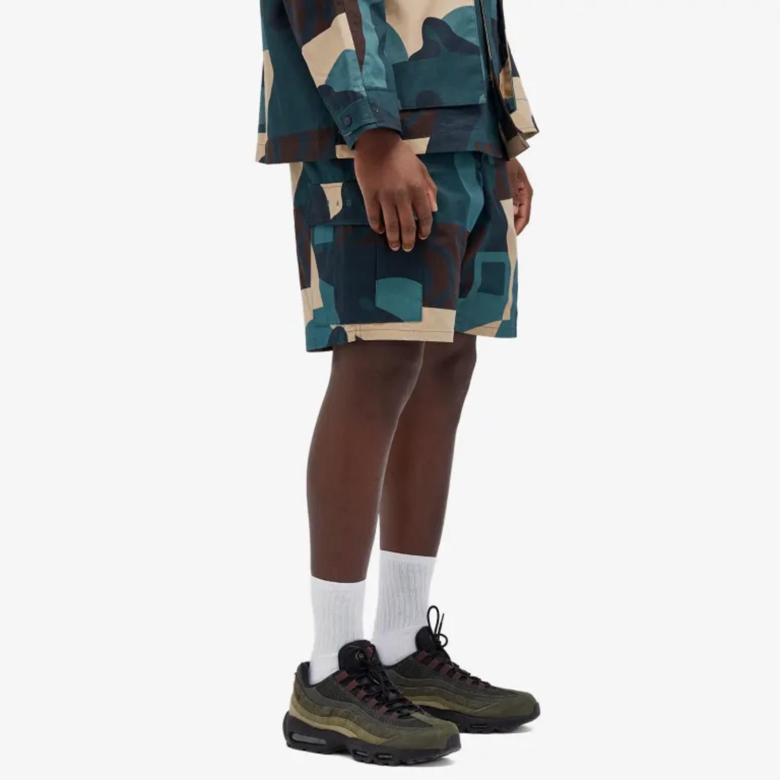Parra Deadstock By Parra Distorted Camo Shorts Green Large Size US 32 / EU 48 - 2 Thumbnail