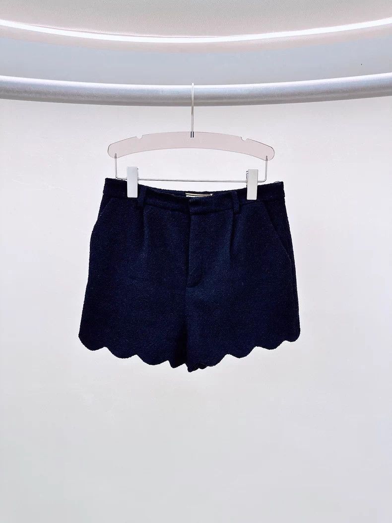 Saint Laurent Paris Saint Laurent Paris Black wavy shorts Size 39" - 1 Thumbnail