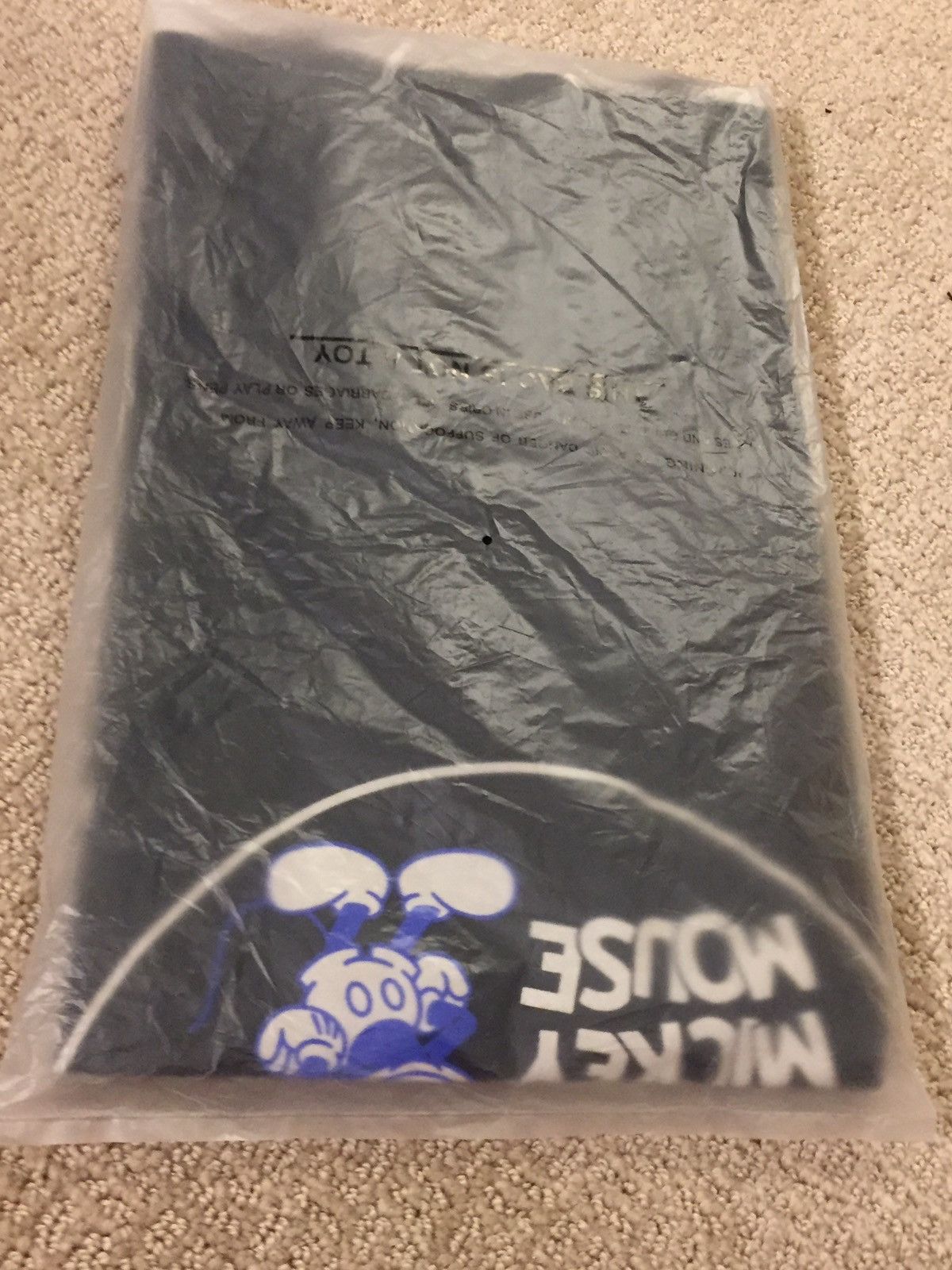 Disney × Uniqlo Uniqlo UT x Disney Mickey Mouse Florida Black T-shirt NEW Size US M / EU 48-50 / 2 - 4 Thumbnail