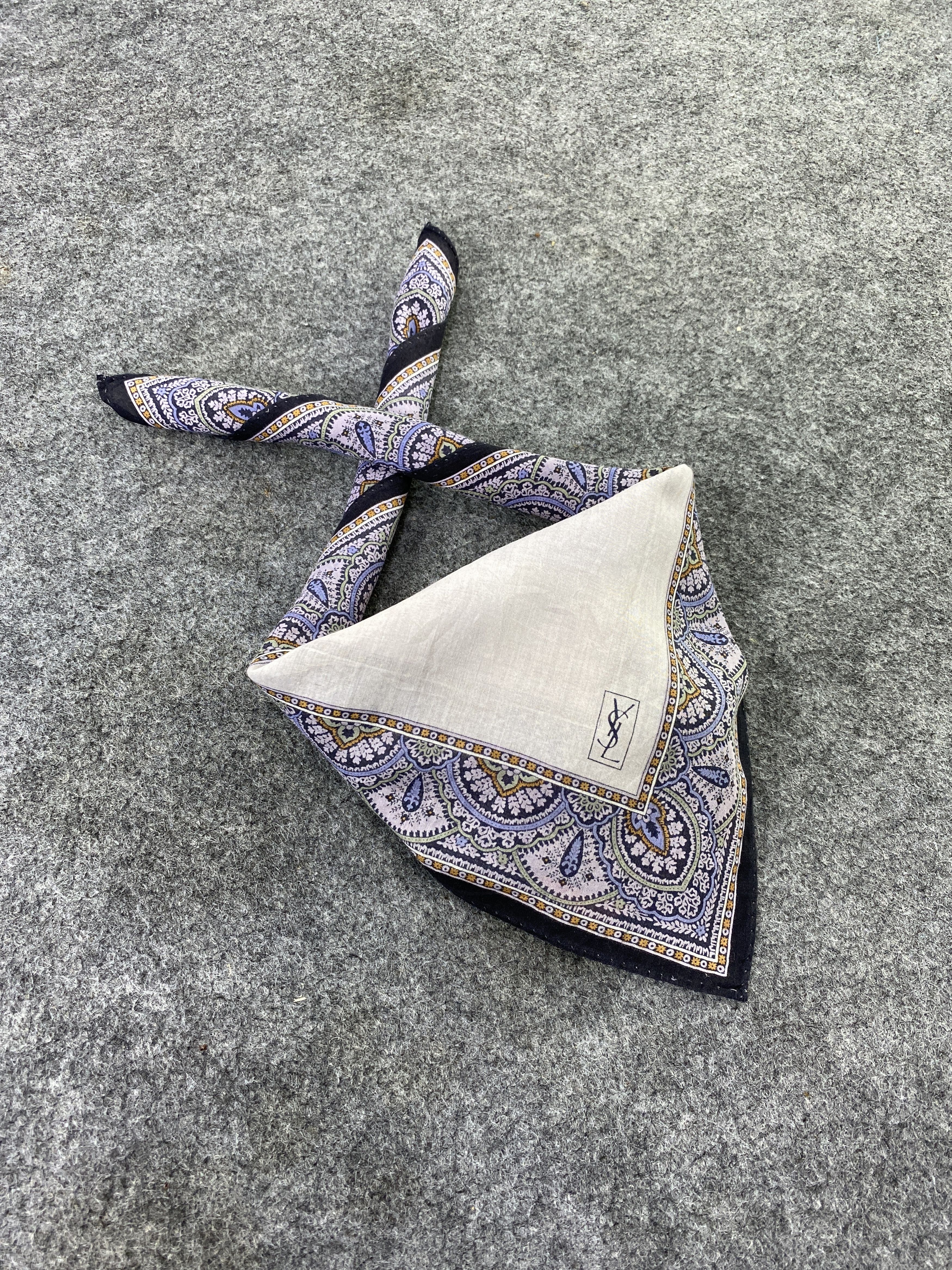 Yves Saint Laurent Yves Saint Laurent Handkerchief / Bandana / Neckerchief-B449 Size ONE SIZE - 1 Thumbnail