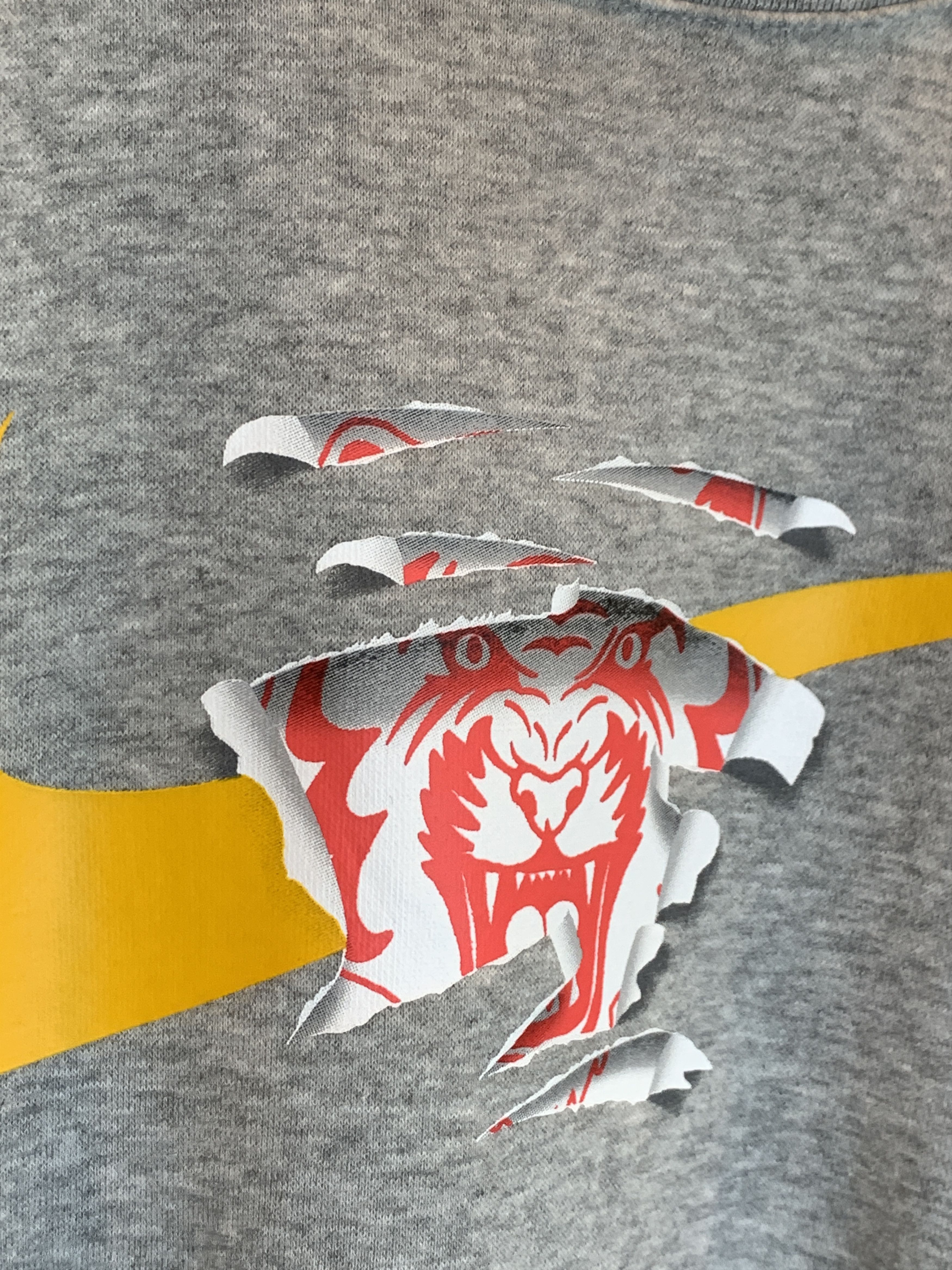 Nike *RARE* Nike Tiger Logo Rip Through Crewneck Sweatshirt - XXL Size US XXL / EU 58 / 5 - 4 Thumbnail