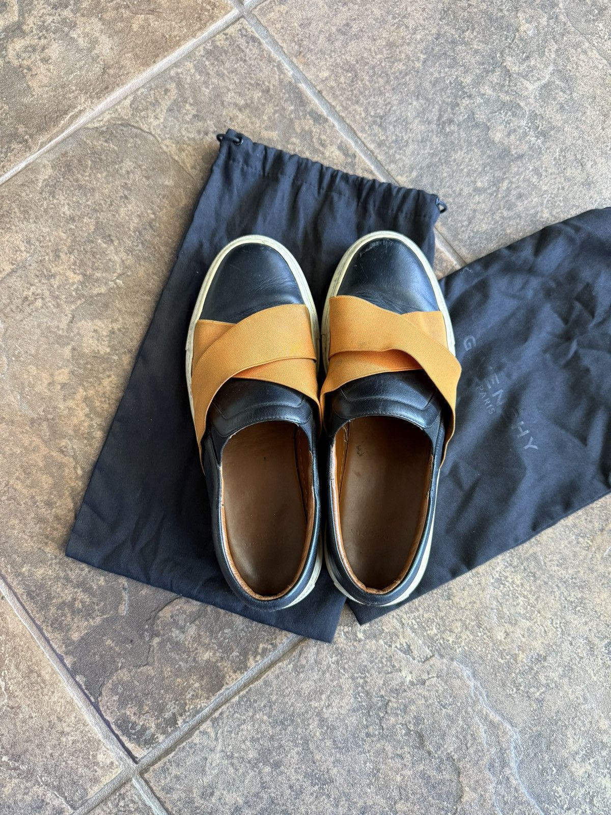 Givenchy Givenchy Slip On Trainers Size US 8.5 / EU 41-42 - 1 Thumbnail