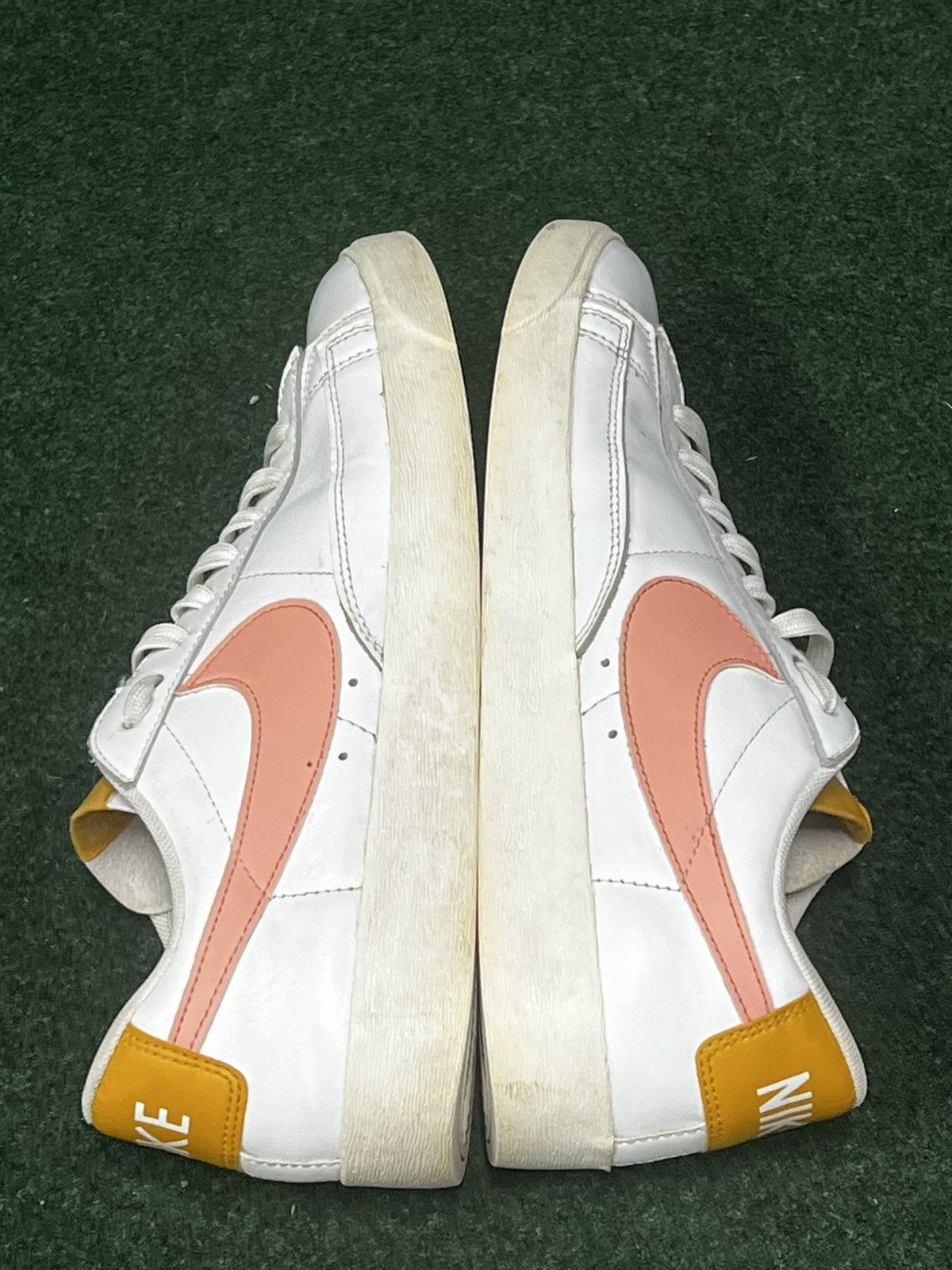 Nike Nike Blazer Low Pink Quartz av9370-112 Size US 10 / IT 40 - 3 Thumbnail