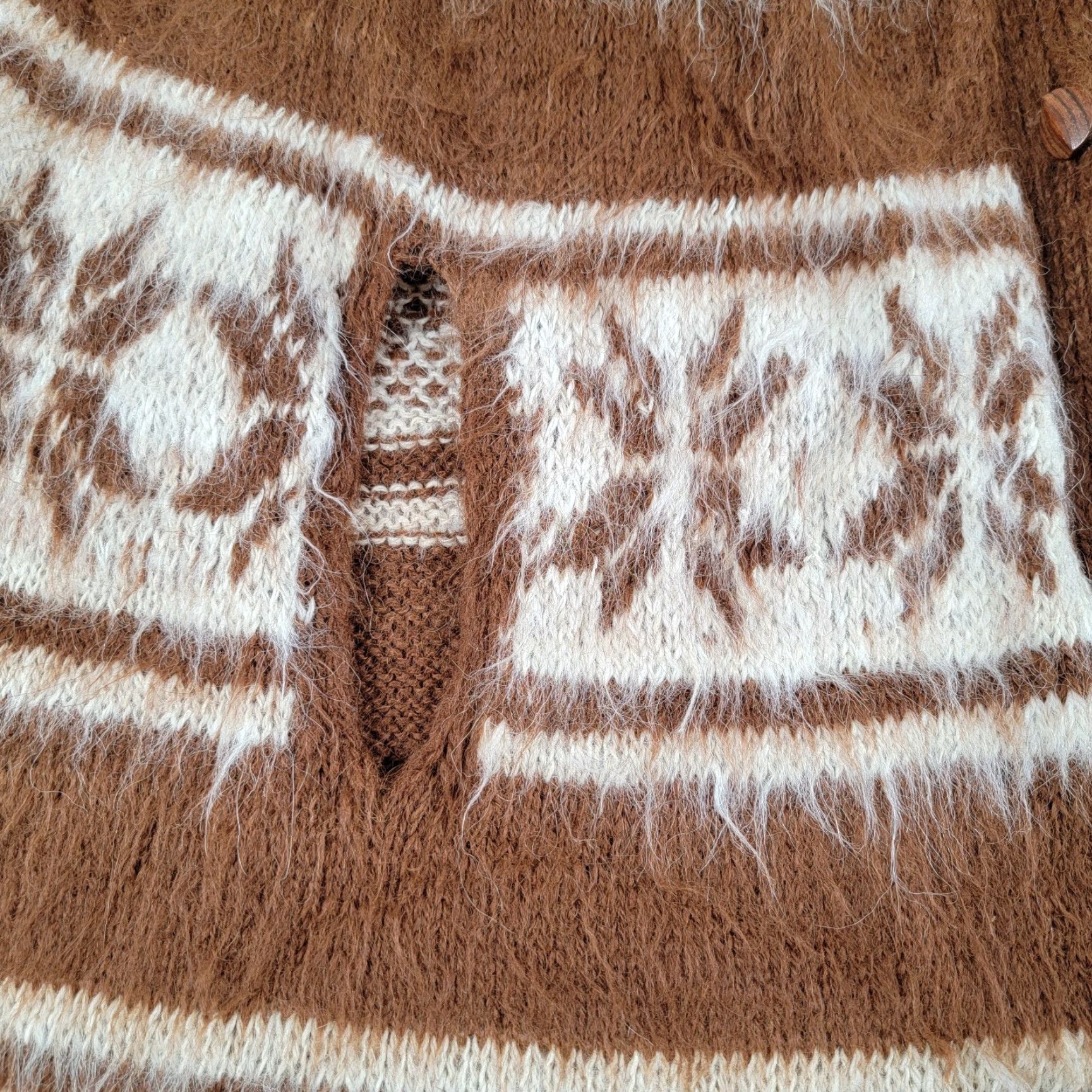 Vintage VINTAGE Long Poncho 100% Alpaca Brown White Fringe Knit Cape One Size Women Bohemian Tribal Art-to-Wear Designer Flare Autumn Winter Size ONE SIZE - 7 Thumbnail