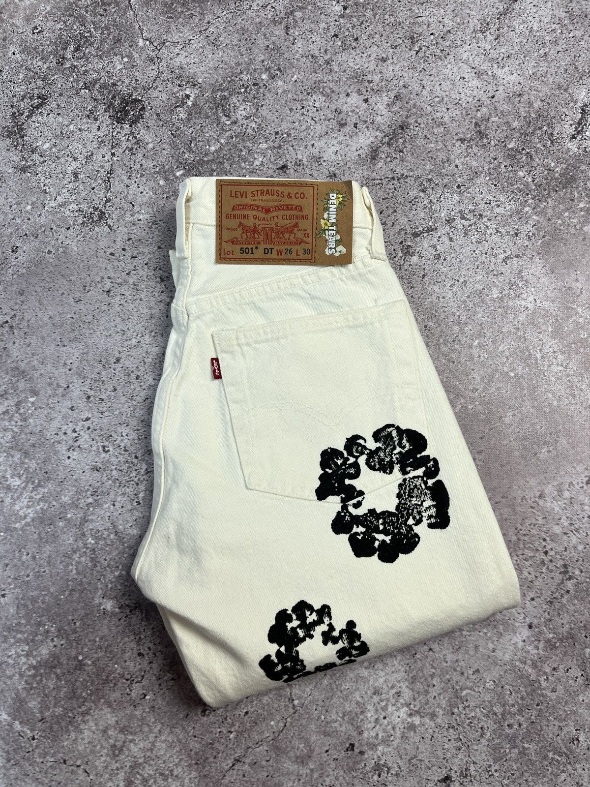 DENIM TEARS × Levi's Denim Tears x Levi's Cotton Wreath Jean White Size US 26 / EU 42 - 7 Thumbnail