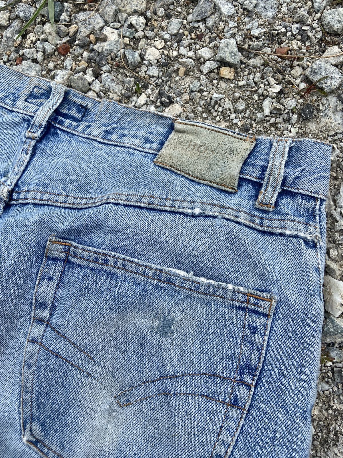 Hugo Boss × Vintage Vintage Hugo Boss Denim Size US 35 - 14 Thumbnail