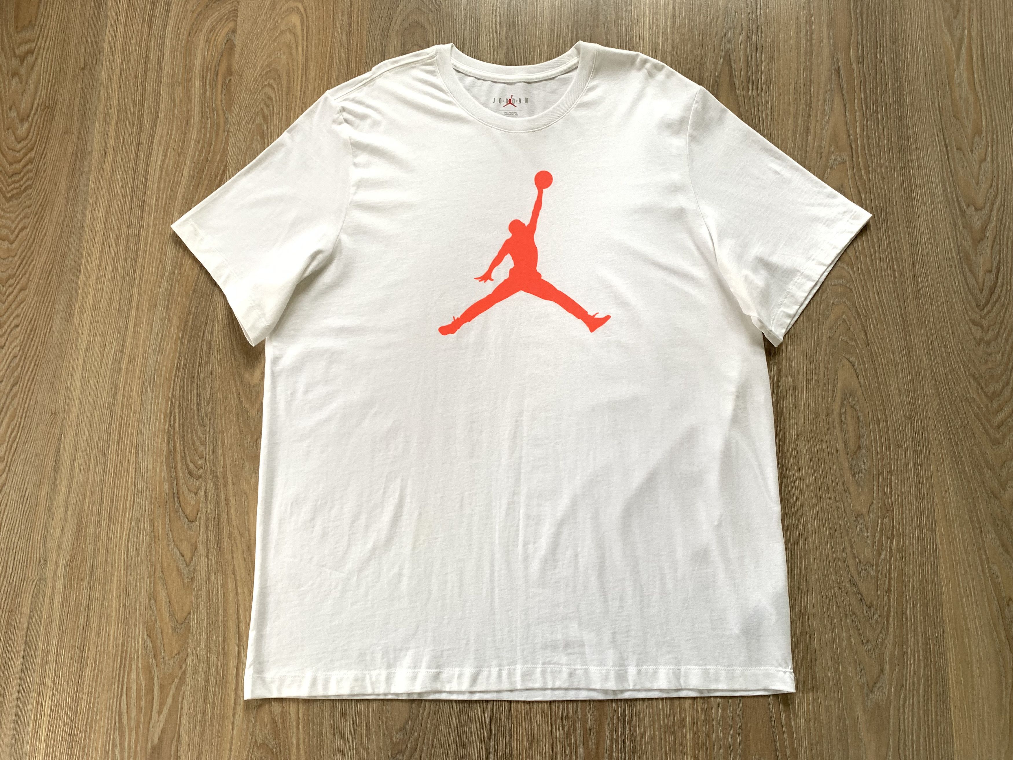 Jordan Brand × Nike Air Jordan White Flight Big Logo Print T-Shirt Size US XXL / EU 58 / 5 - 2 Thumbnail