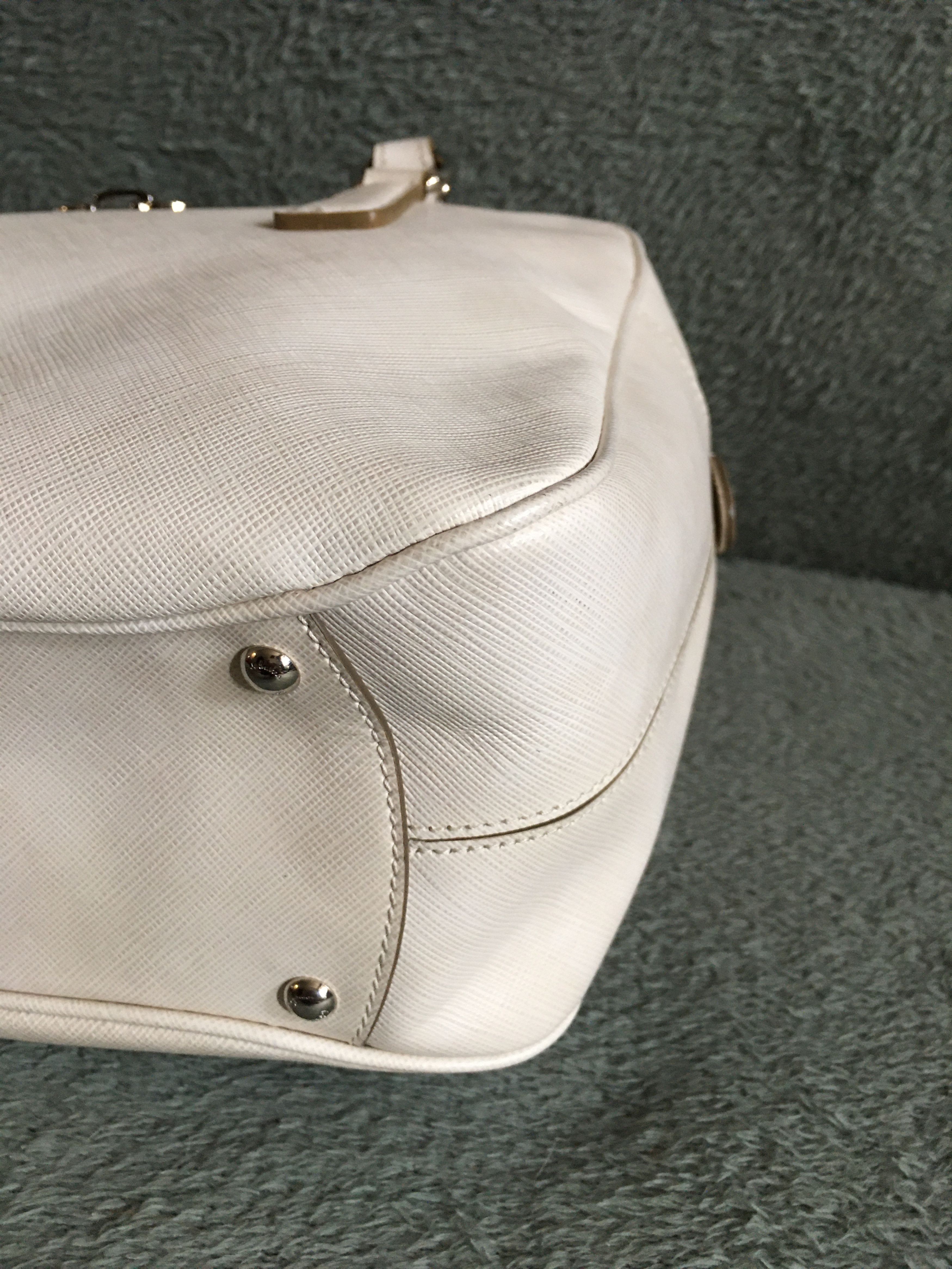 Salvatore Ferragamo Salvatore Ferragamo Cream Saffiano Leather Satchel Bag Size ONE SIZE - 12 Thumbnail