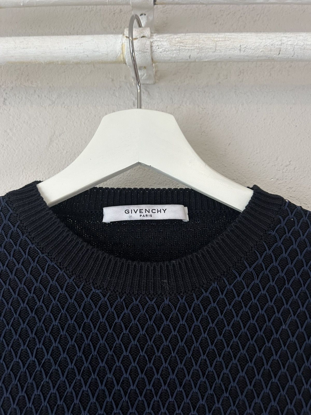 Givenchy Givenchy Textured Knit Sweater - Size L Size US L / EU 52-54 / 3 - 3 Thumbnail