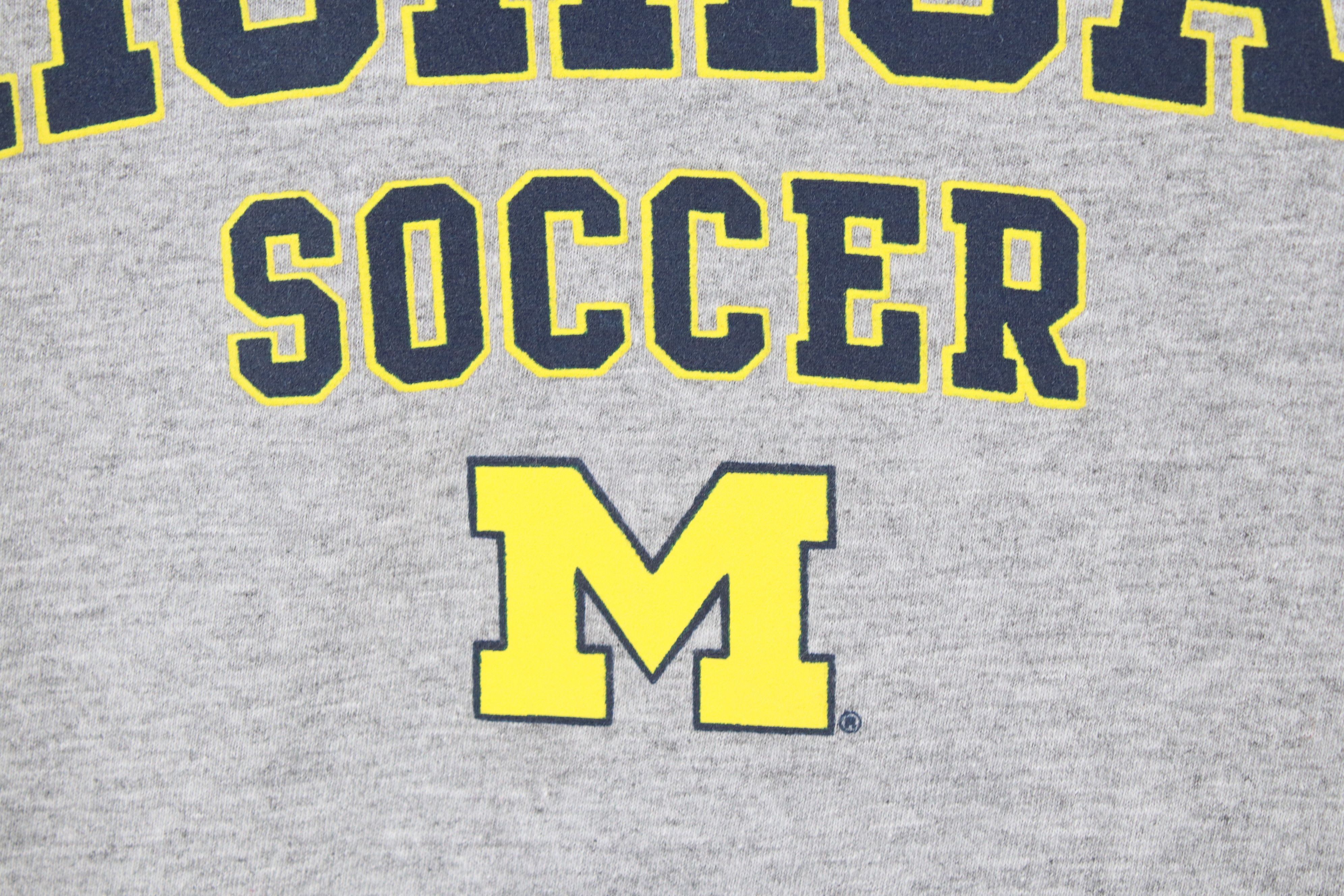 Adidas × Vintage Adidas Issued University of Michigan Soccer T-Shirt Gray Size US L / EU 52-54 / 3 - 6 Thumbnail