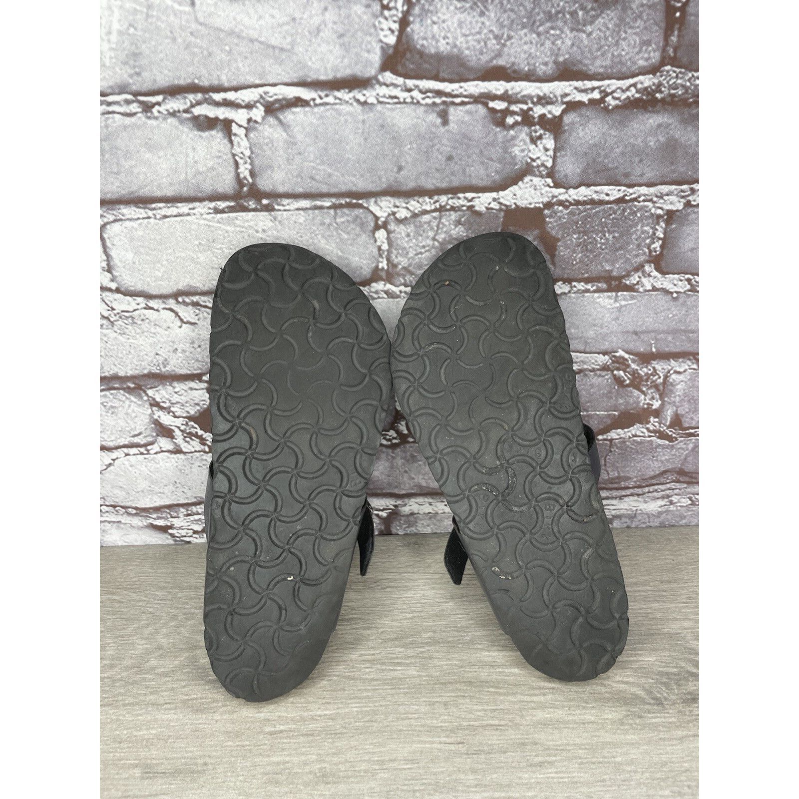 Birkenstock Birkenstock Gizeh Metallic Blue Leather Strap Sandals Women Size US 6 / IT 36 - 11 Thumbnail