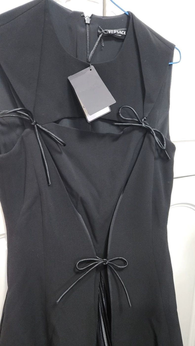Versace Versace Sleeveless dress with bow design Size S / US 4 / IT 40 - 2 Thumbnail