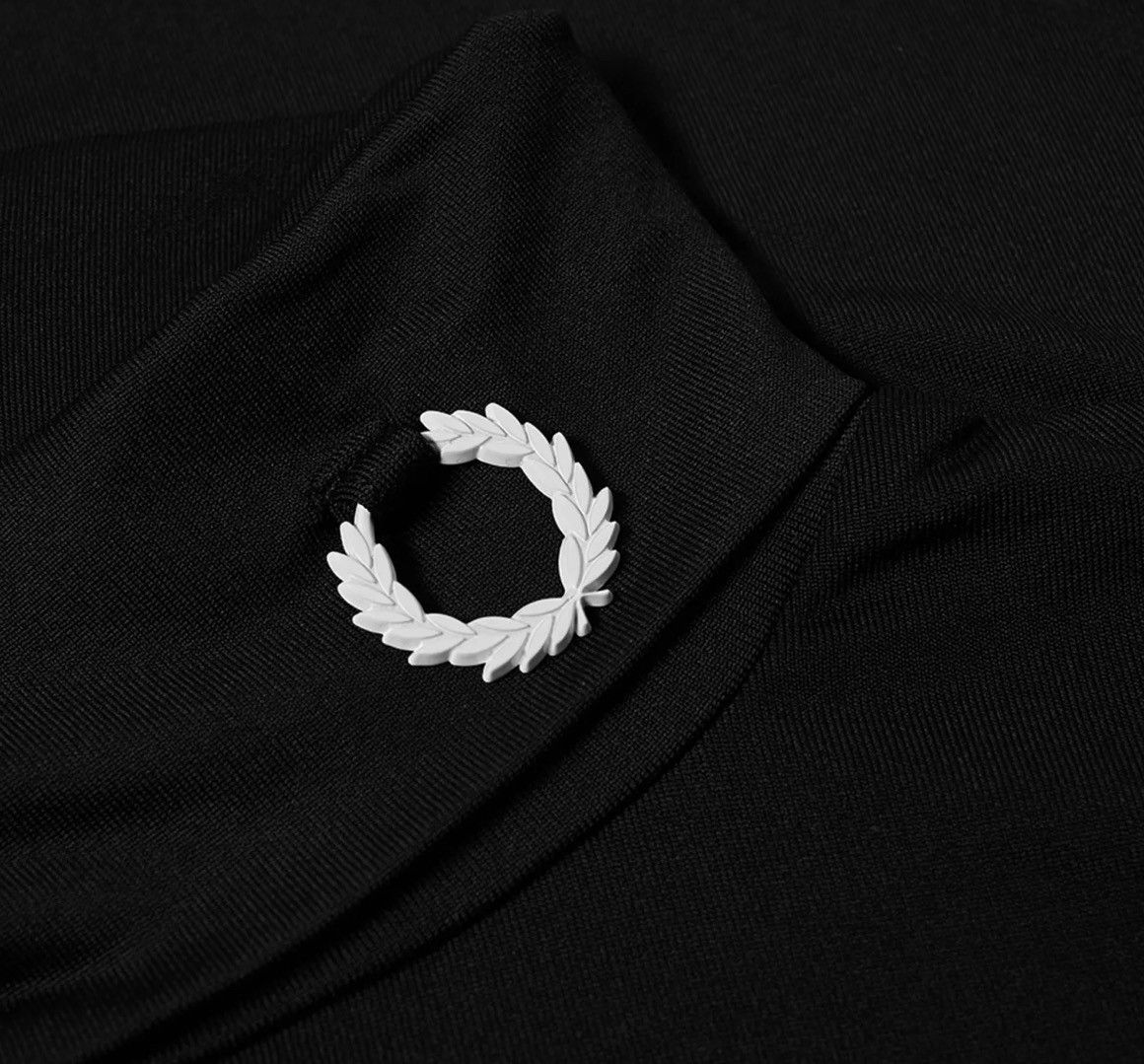 Fred Perry × Raf Simons FRED PERRY X RAF SIMONS LOGO TURTLENECK 🖤 Size US S / EU 44-46 / 1 - 3 Thumbnail