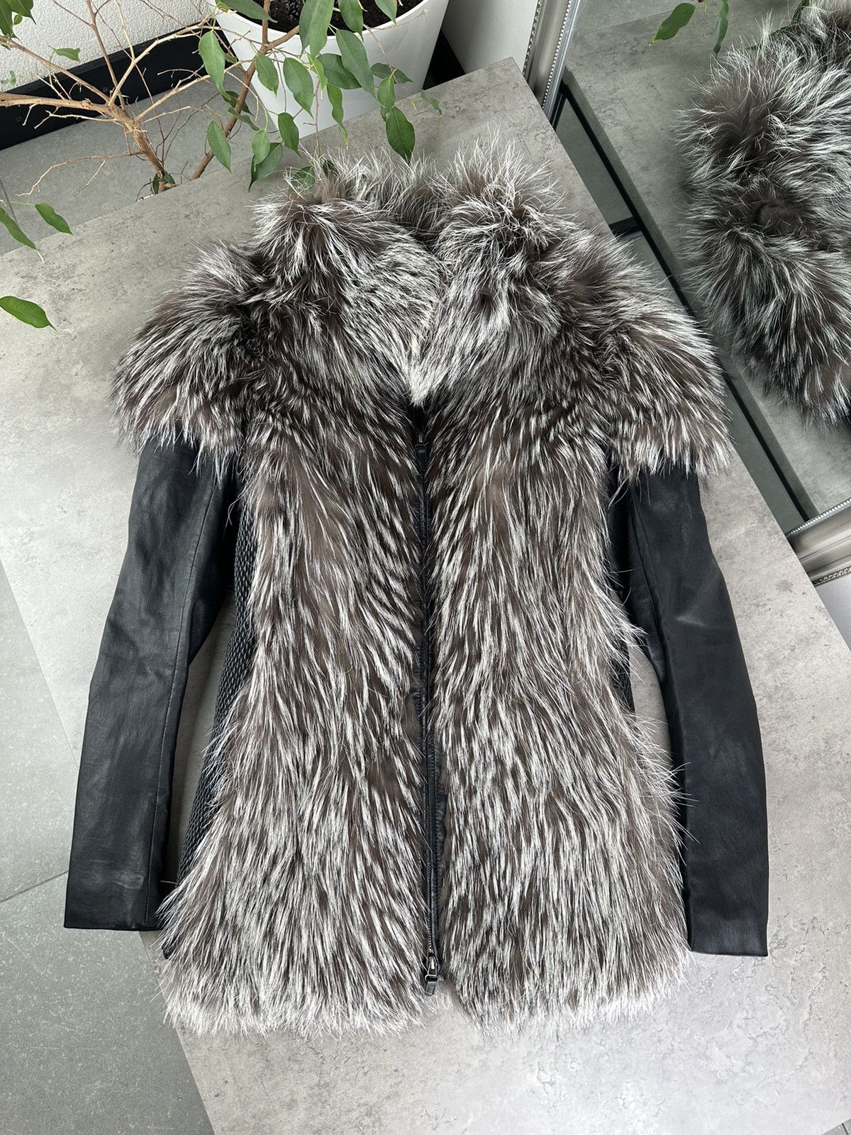 Japanese Brand Vintage Fur Jacket Vest Size S / US 4 / IT 40 - 1 Thumbnail