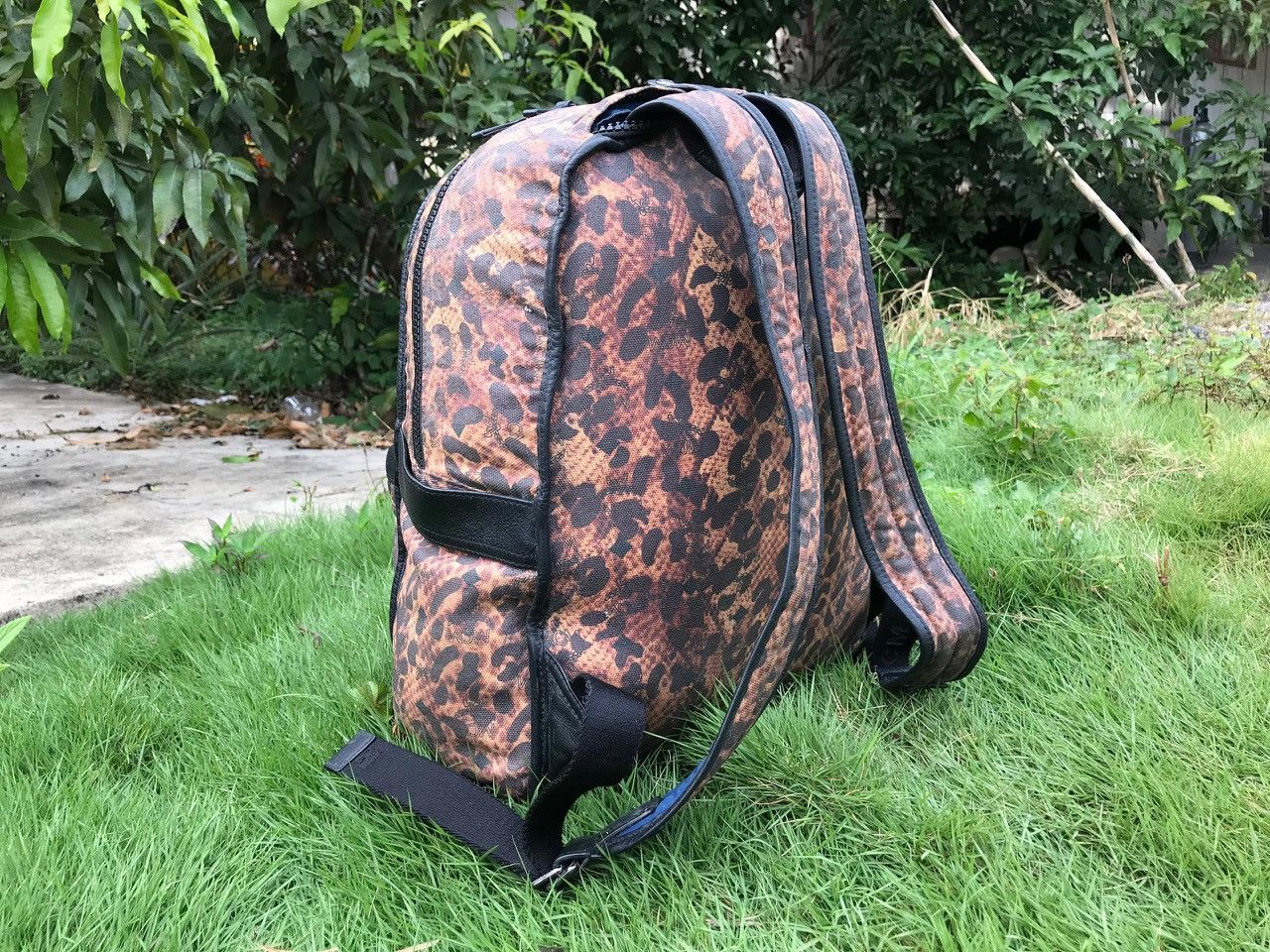 MCM Authentic MCM Leopard Print Medium Reversible Backpack Size ONE SIZE - 3 Thumbnail