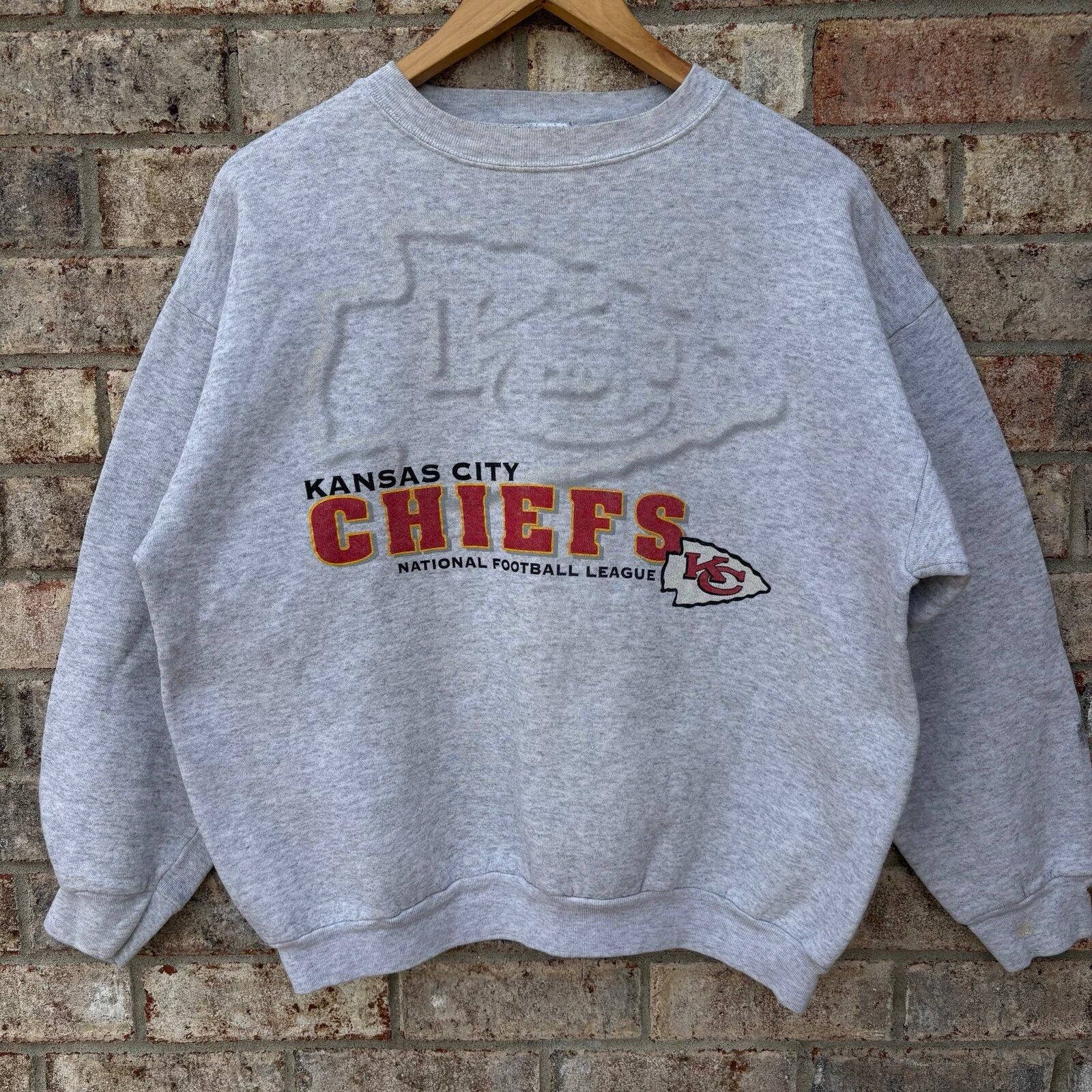 Logo 7 Vintage 90s Kansas City Chiefs sweatshirt Size US L / EU 52-54 / 3 - 1 Thumbnail