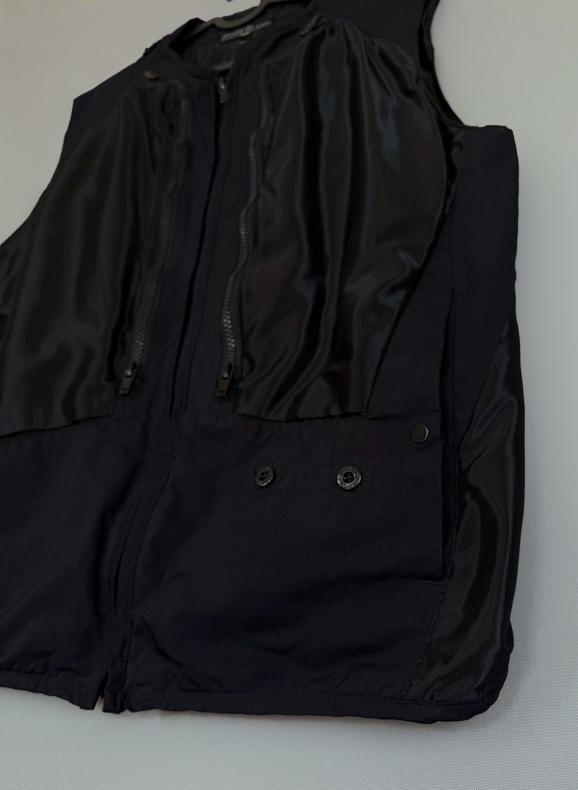Errolson Hugh × Stone Island × Stone Island Shadow Project Rare STONE ISLAND Shadow Project Modular Vest Size US M / EU 48-50 / 2 - 17 Thumbnail