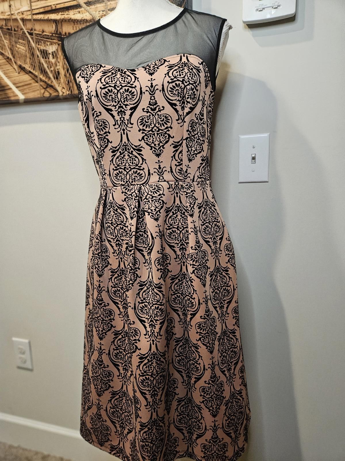Designer Enfocus Black and Blush Dress with Sheer Top #365 Size M / US 6-8 / IT 42-44 - 4 Thumbnail